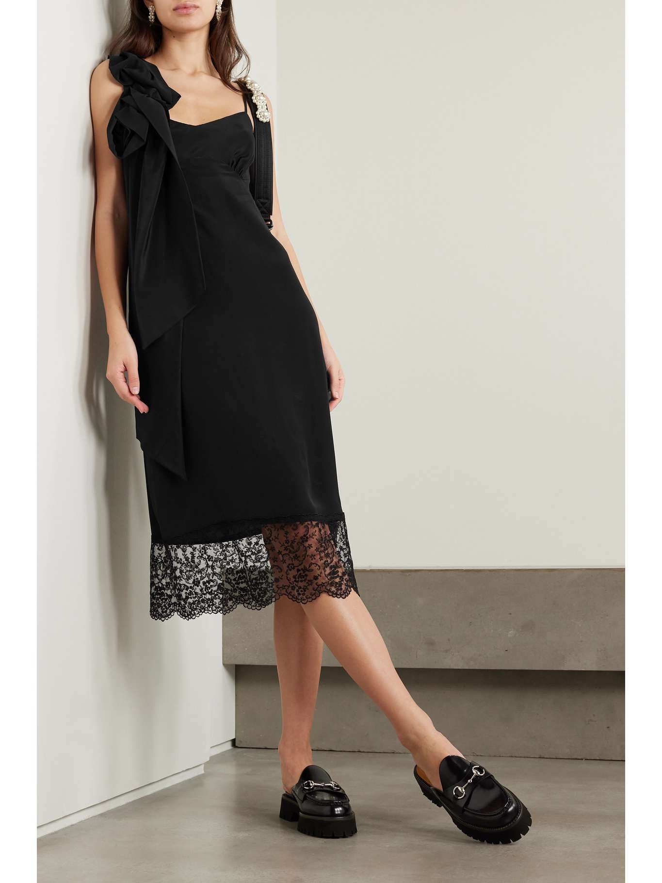 Lace-trimmed draped crepe midi dress - 2