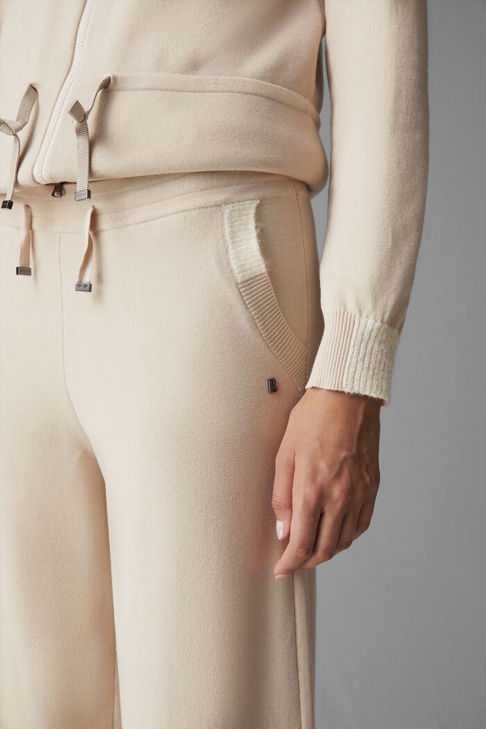 Susy 7/8 knitted pants in Light beige - 5