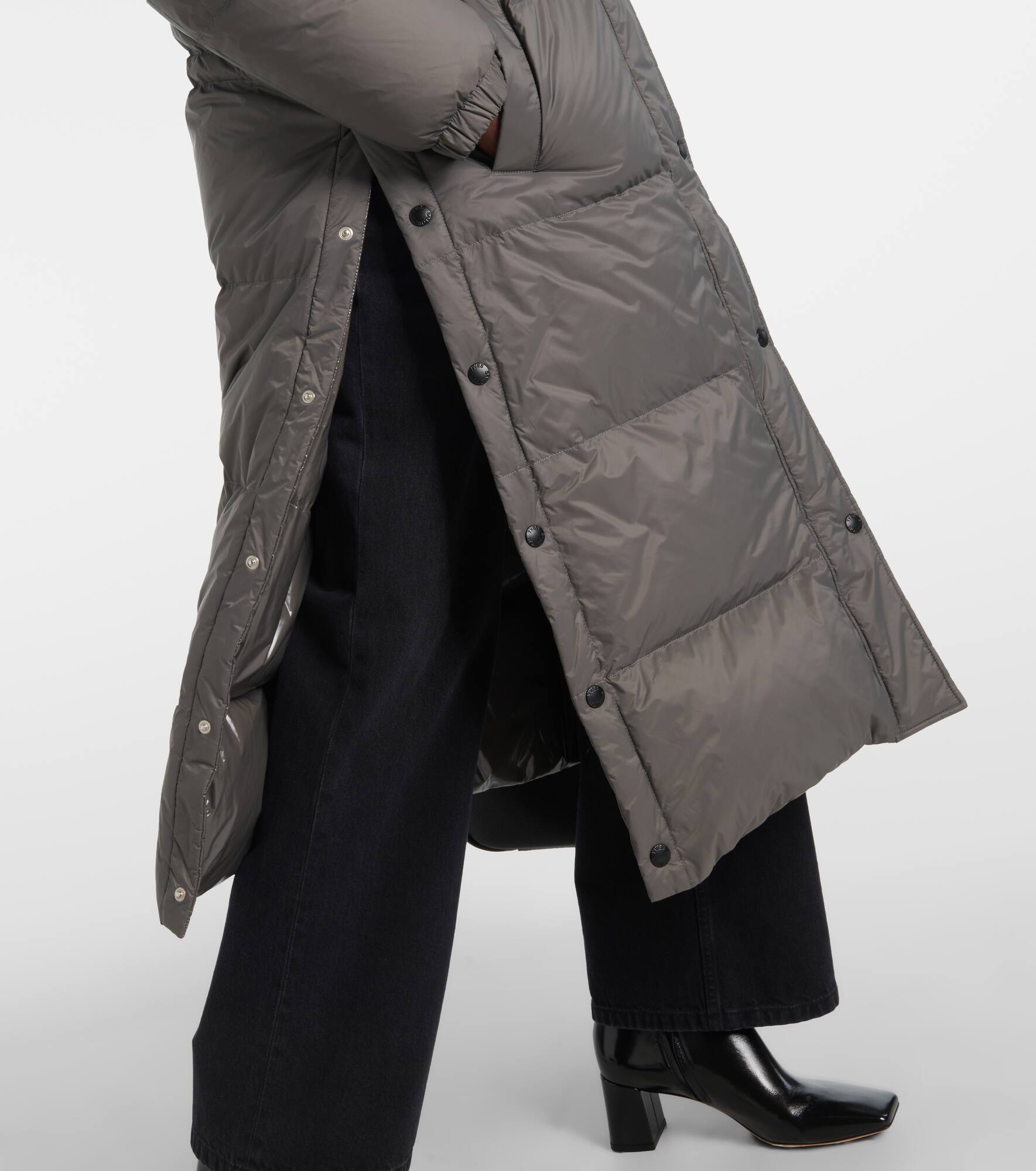 Reversible down coat - 5
