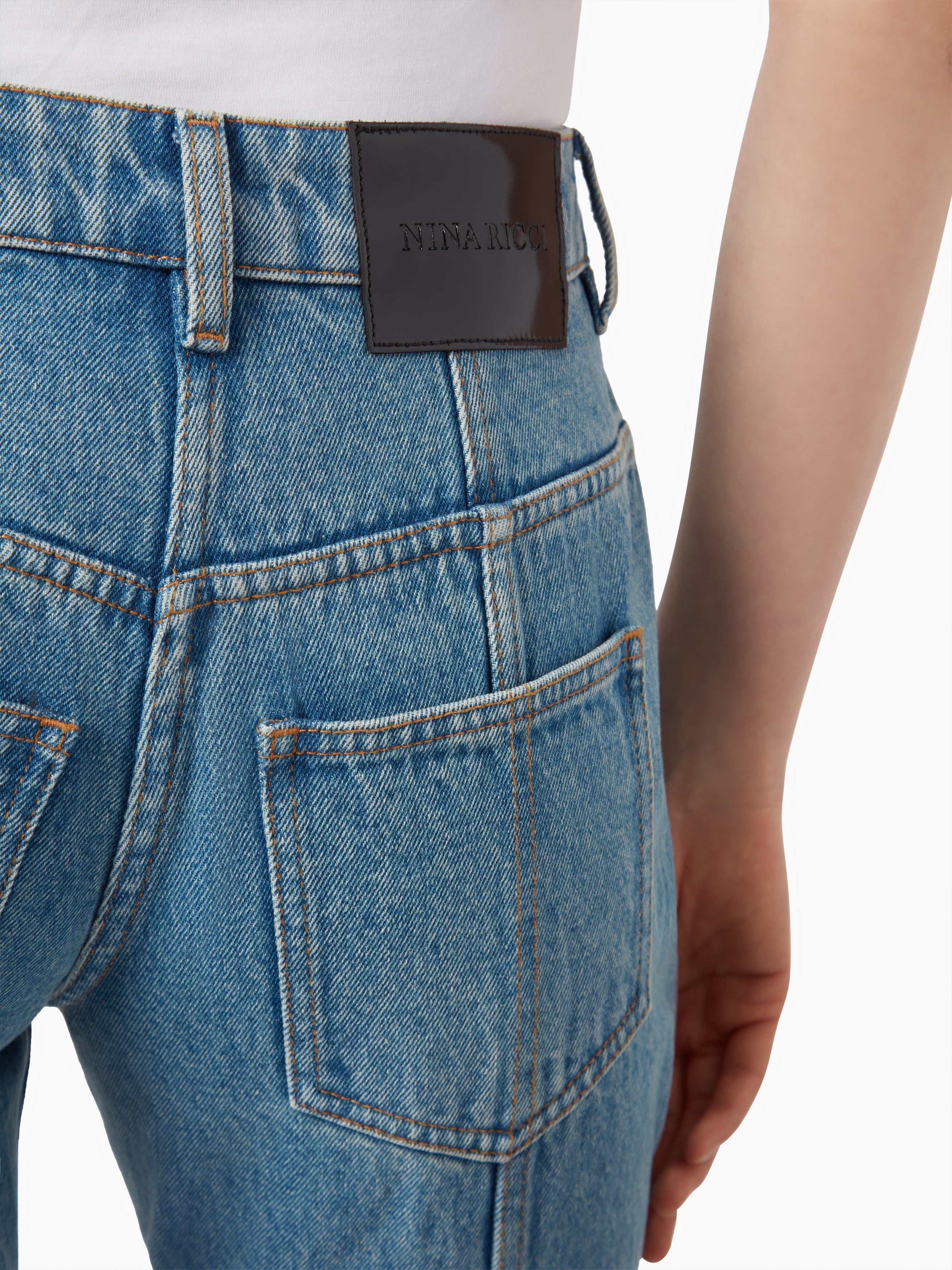 DISTRESSED FLARED JEANS - 3