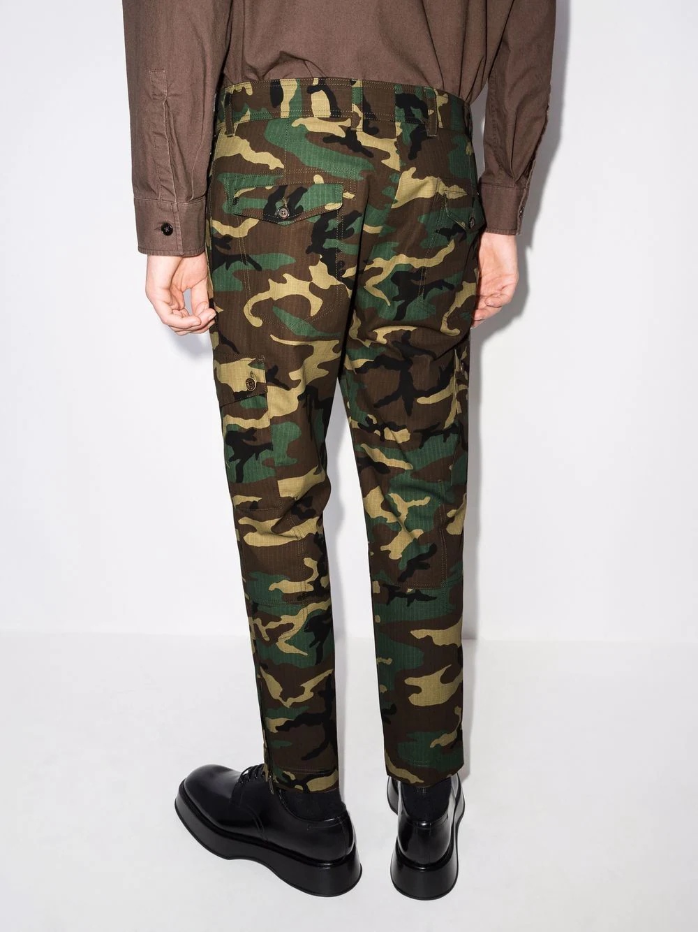 camouflage-print cropped cargo trousers - 3