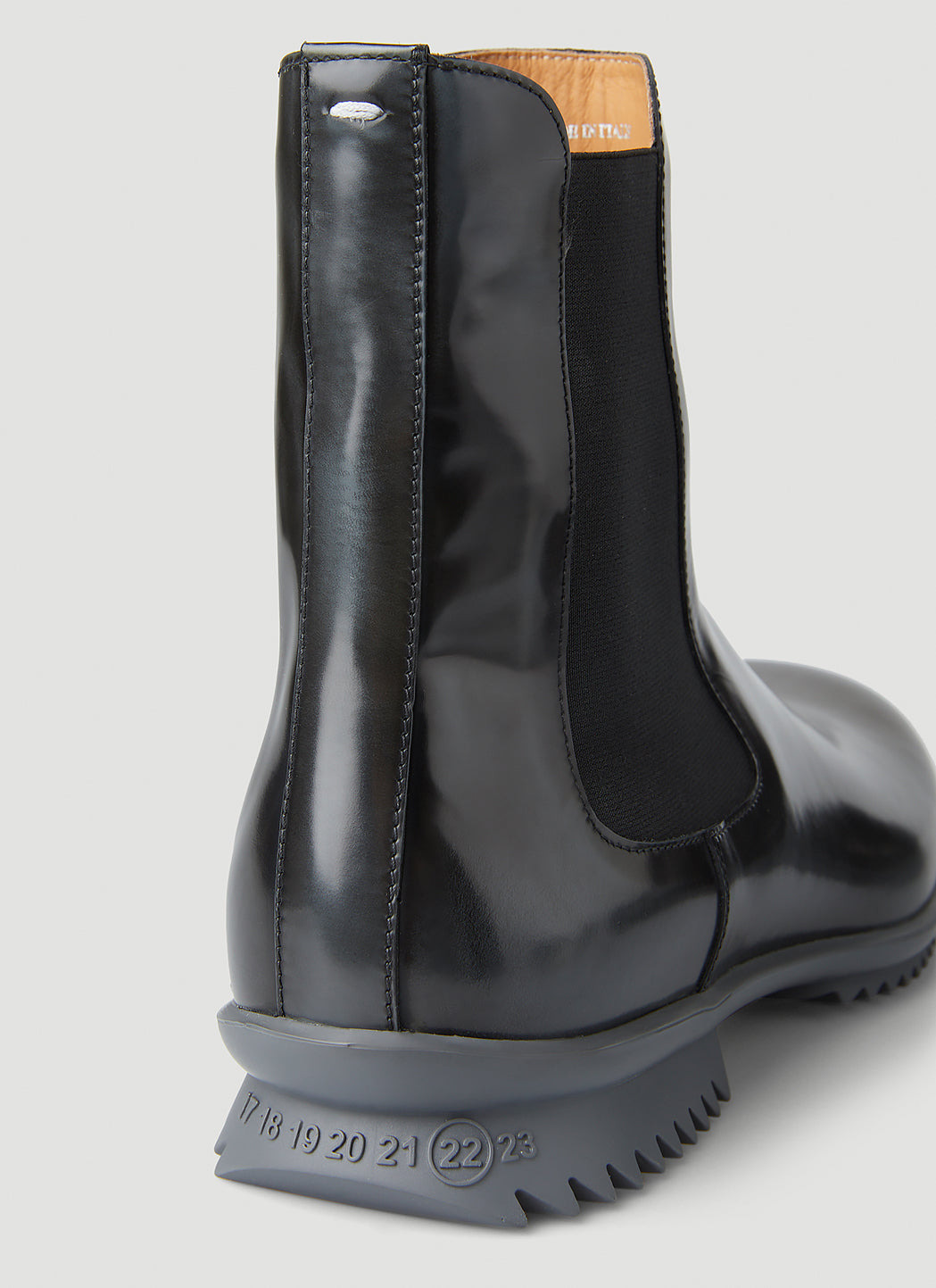 Maison Margiela Men Brushed Chelsea Boots - 6
