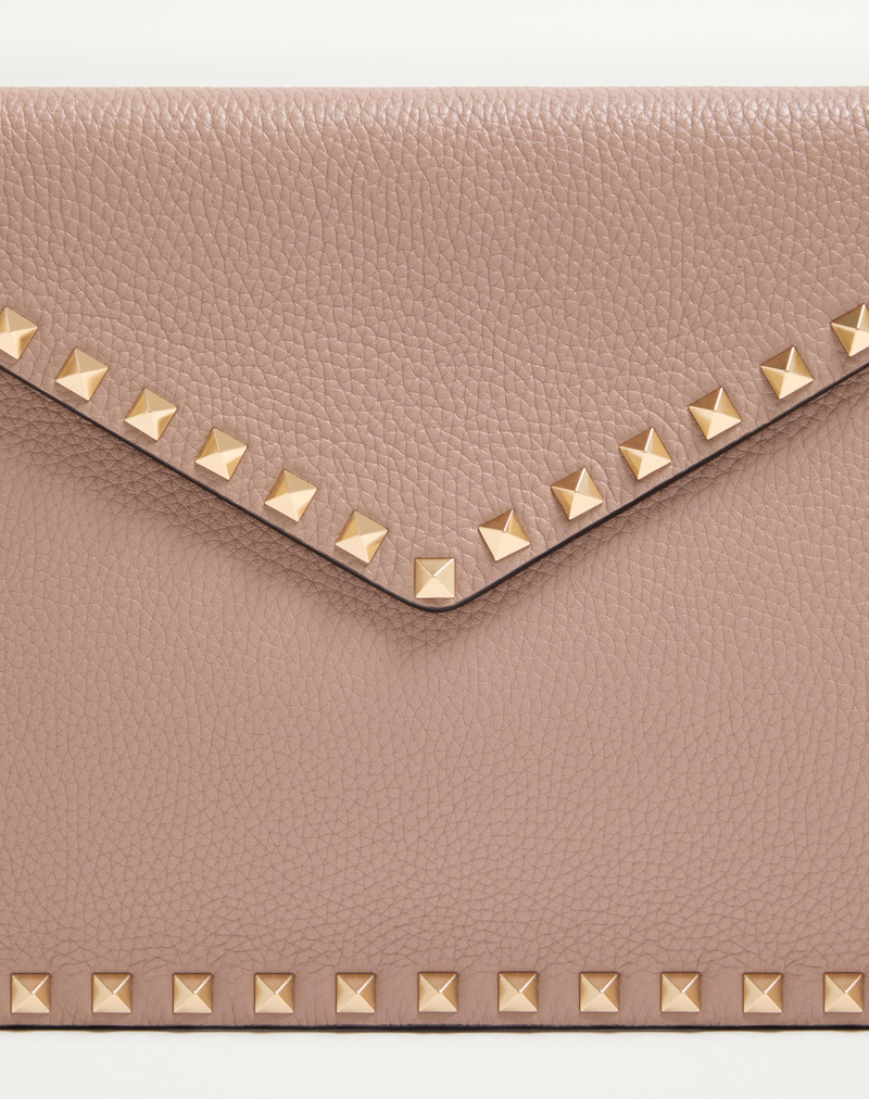 Valentino ROCKSTUD GRAINY CALFSKIN ENVELOPE POUCH outlook