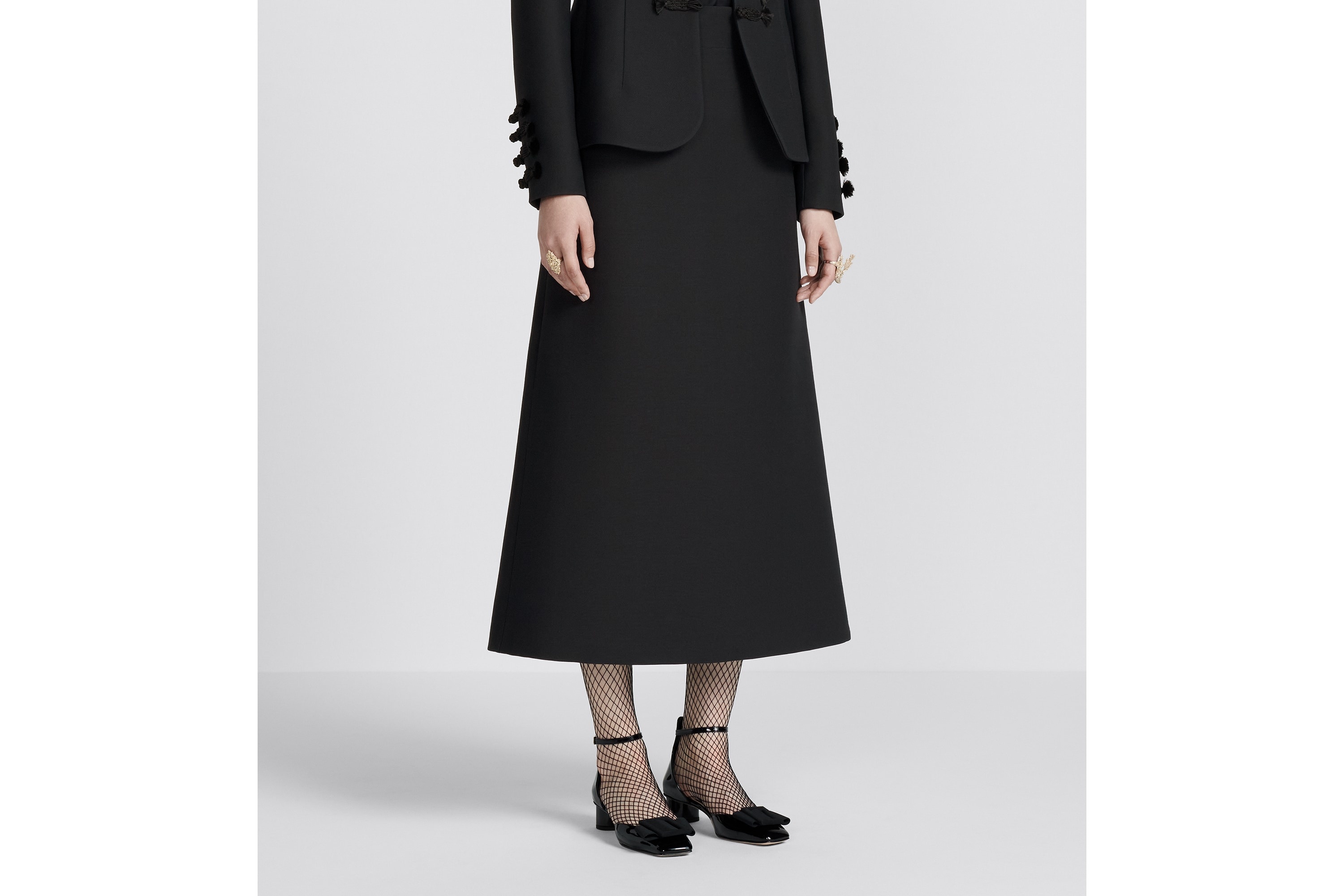 Mid-Length Skirt with Belt - 7