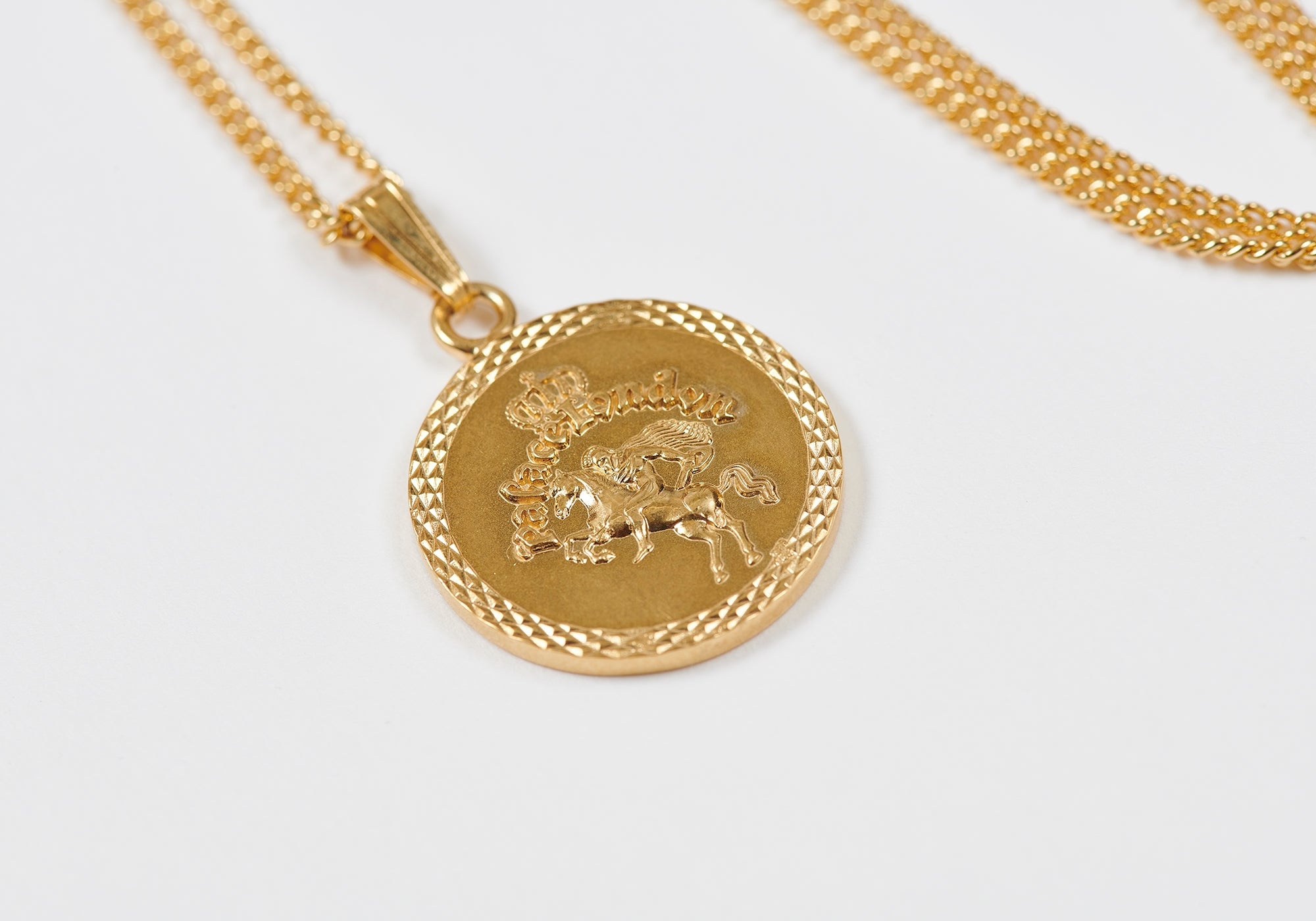 PALACE LONDON CREST NECKLACE GOLD - 2