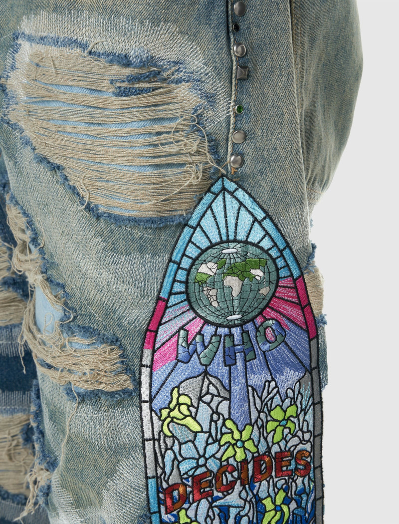 WHO DECIDES WAR CHROME STUD SHORT outlook