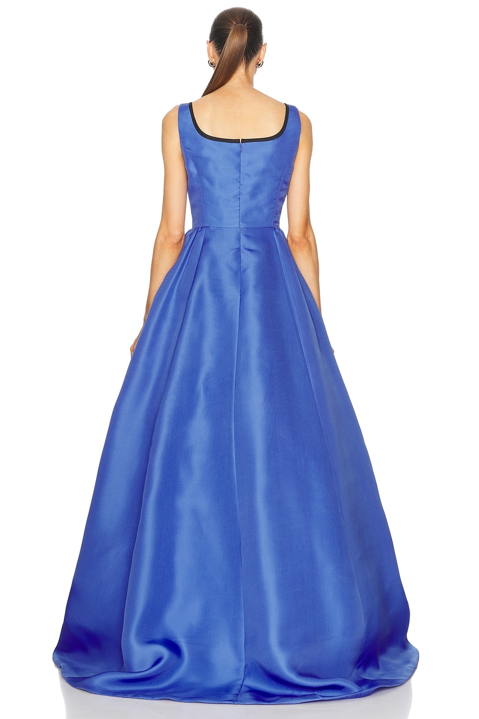 Sleeveless Scoopneck Gown - 3