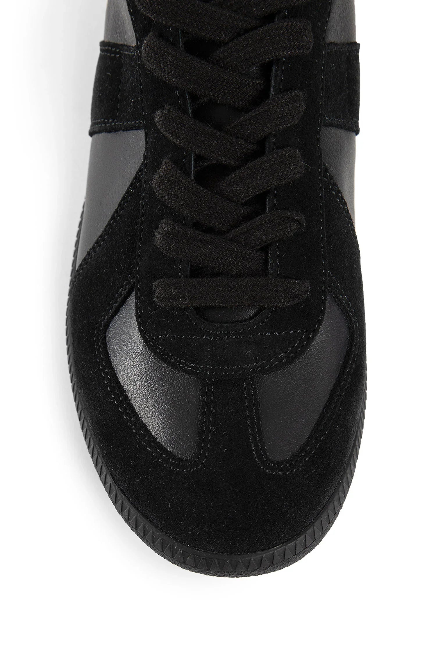 Low-Top-Replica-Sneakers - 5
