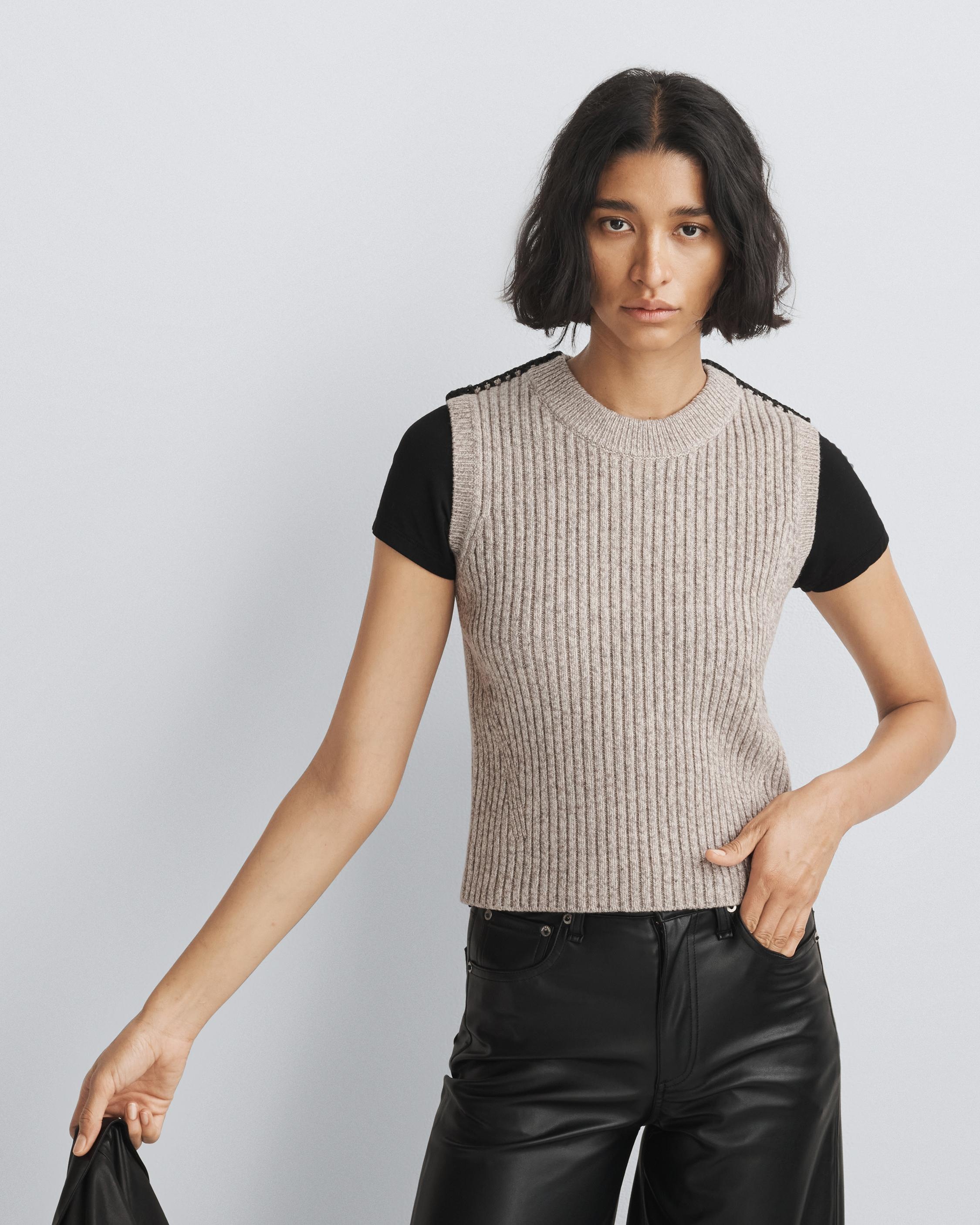 Ingrid Wool Vest
Relaxed Fit - 2