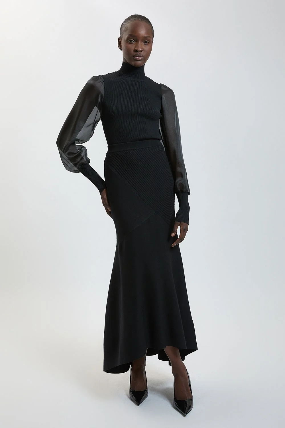 Drama Ribbed Knitted Skirt With Train - 1