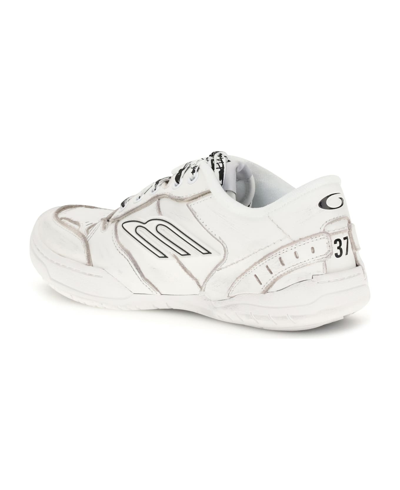 Hamptons Worn-out Sneakers - 3