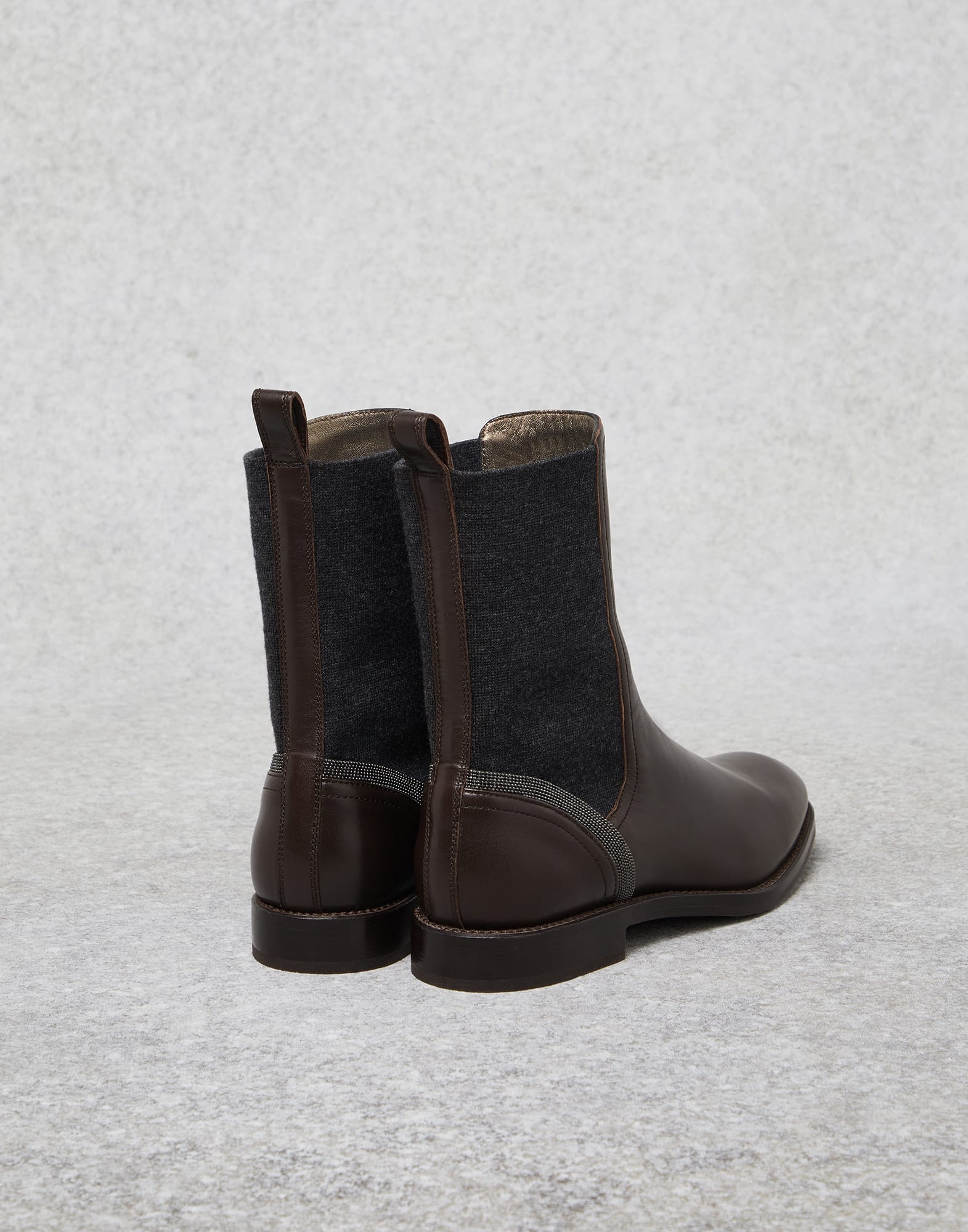 Soft nappa leather Chelsea boots with shiny contour - 2
