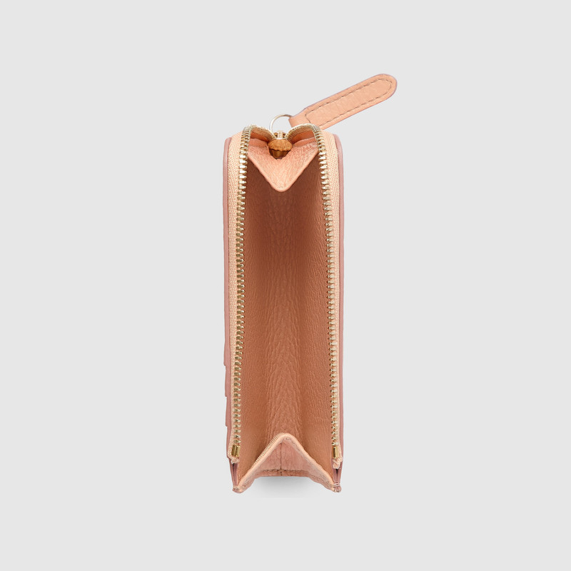 GUCCI GG Emblem zip card case outlook