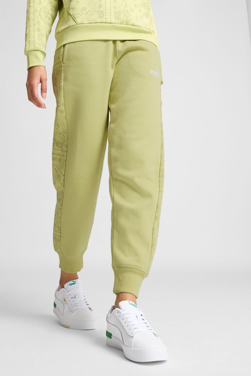 PUMA ESS+ Paisley AOP Women's Sweatpants outlook