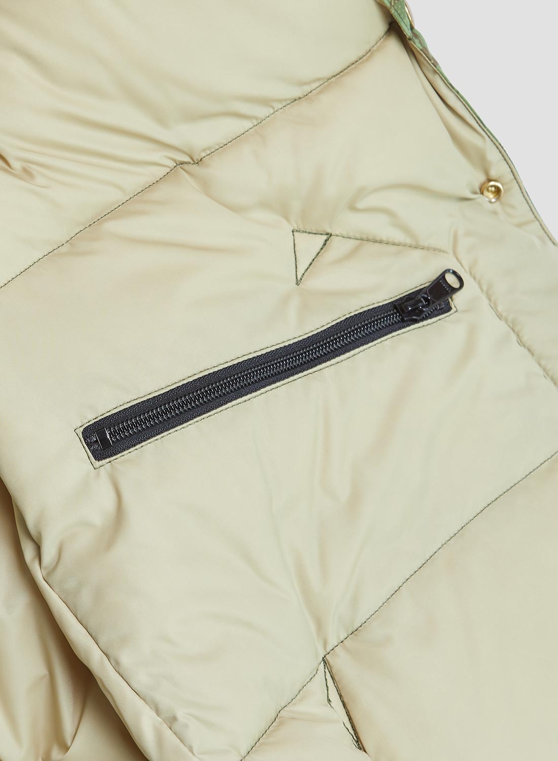Rocky Mountain Featherbed x Nigel Cabourn Down Vest Mountain Camo in Green - 11