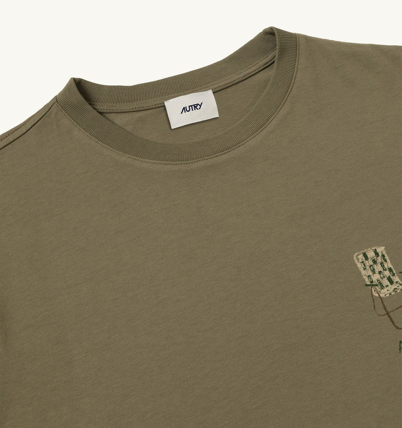 LAWN CHAIR GRAPHIC TEE WOMAN 4