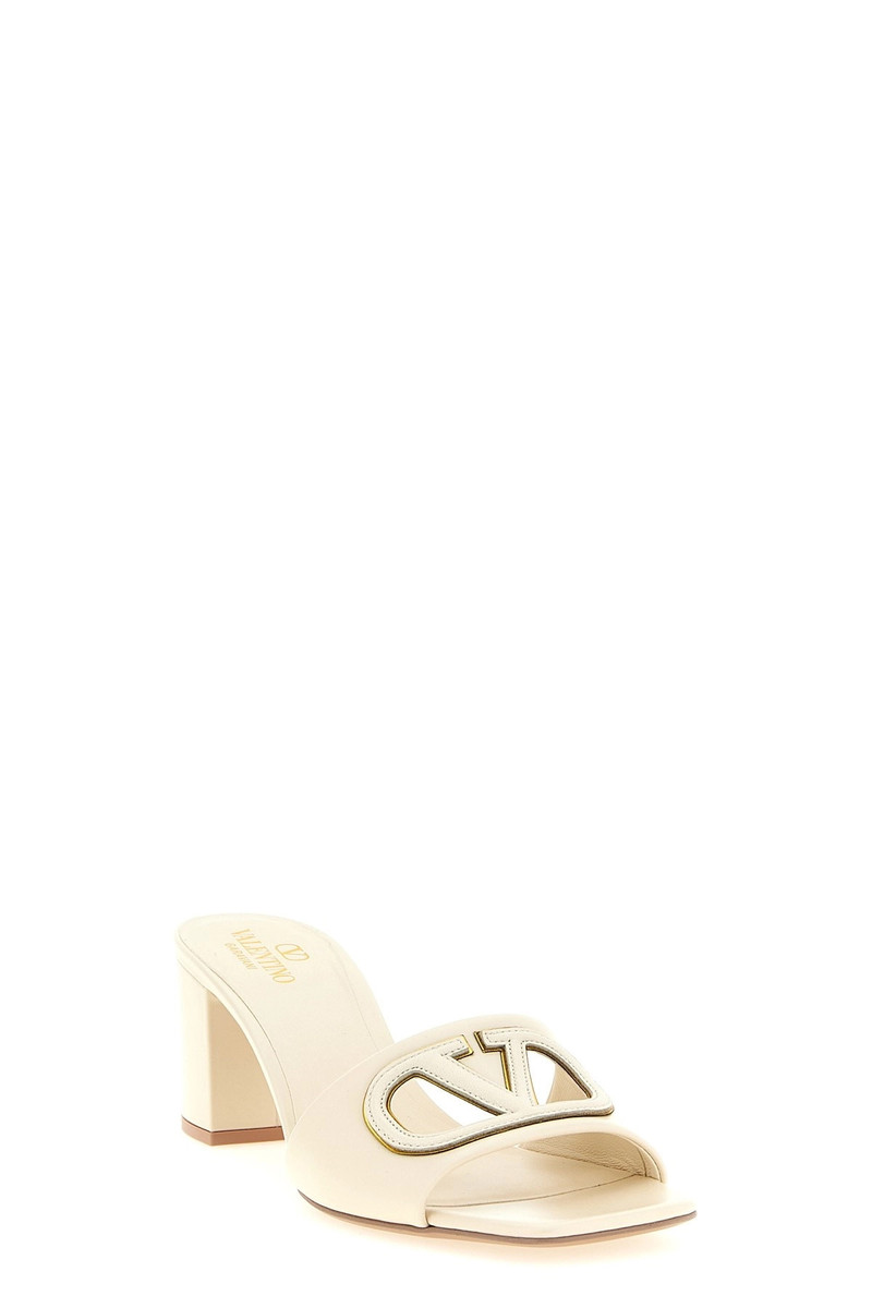 Valentino Valentino Garavani Vlogo Signature slides outlook