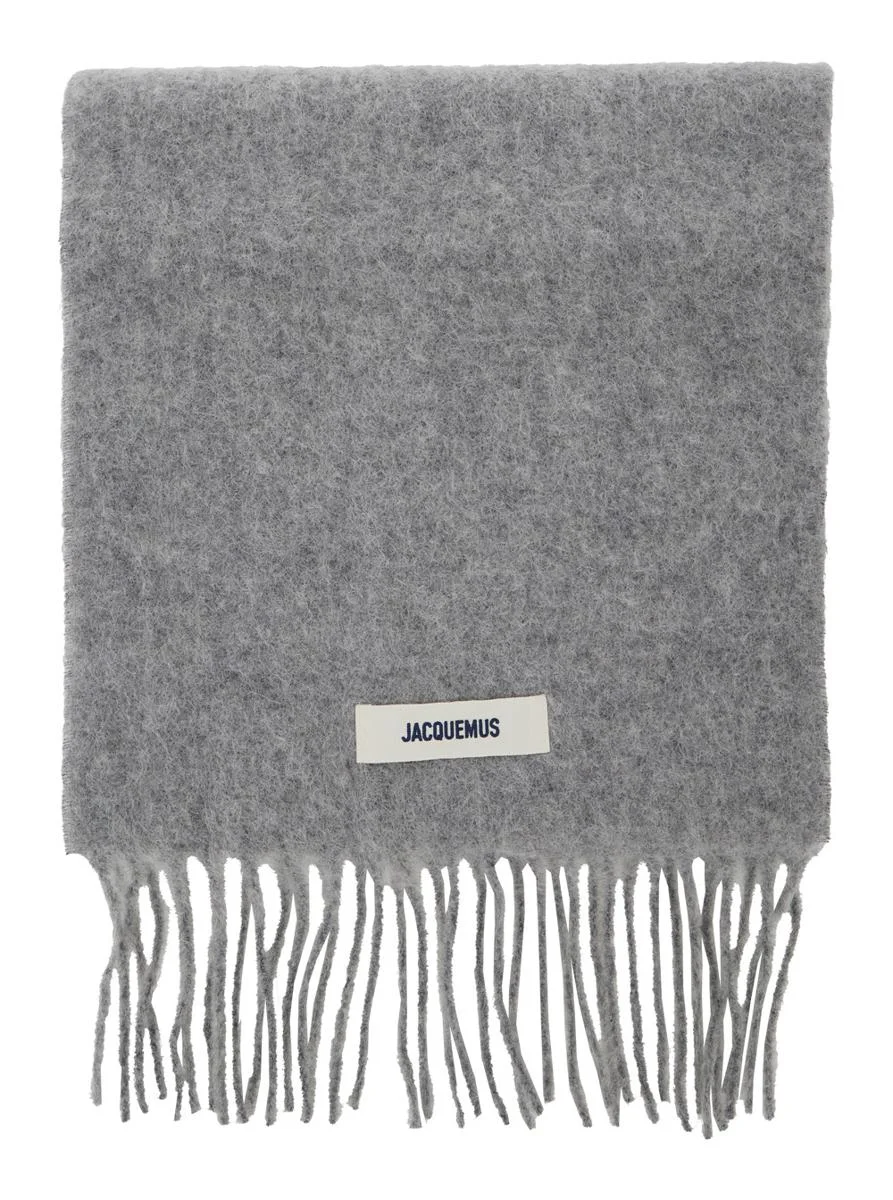Jacquemus 'L'Echarpe Carro' Grey Scarf With Logo Patch On The Front And Fringed Hem In Wool Blend Ma - 1