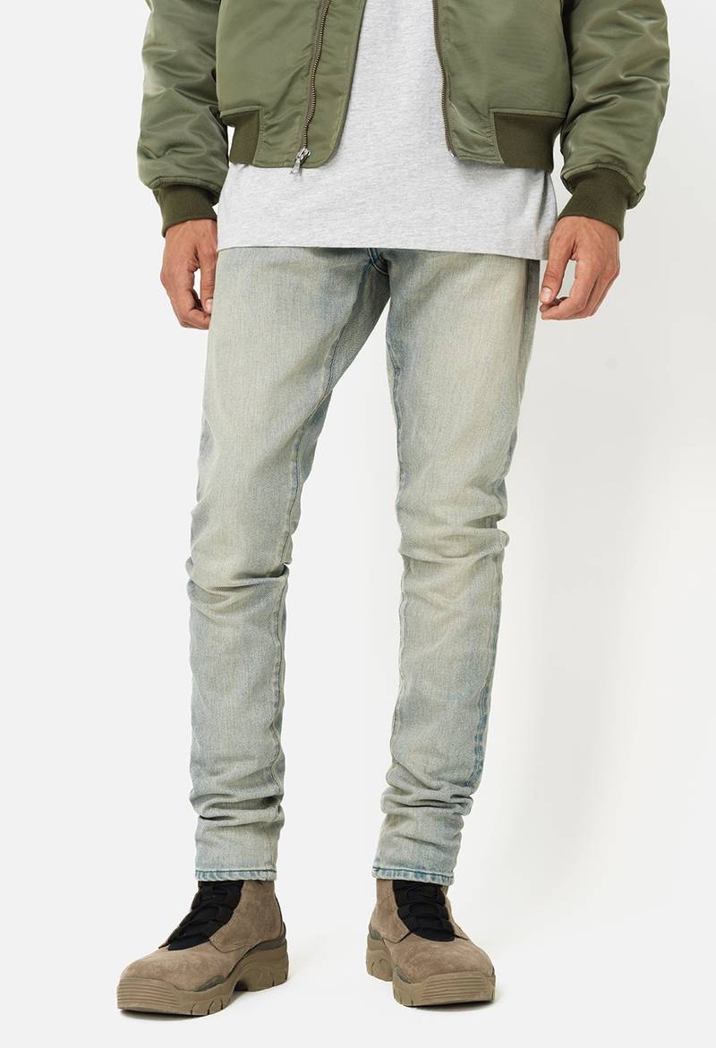 John Elliott THE CAST 2 outlook