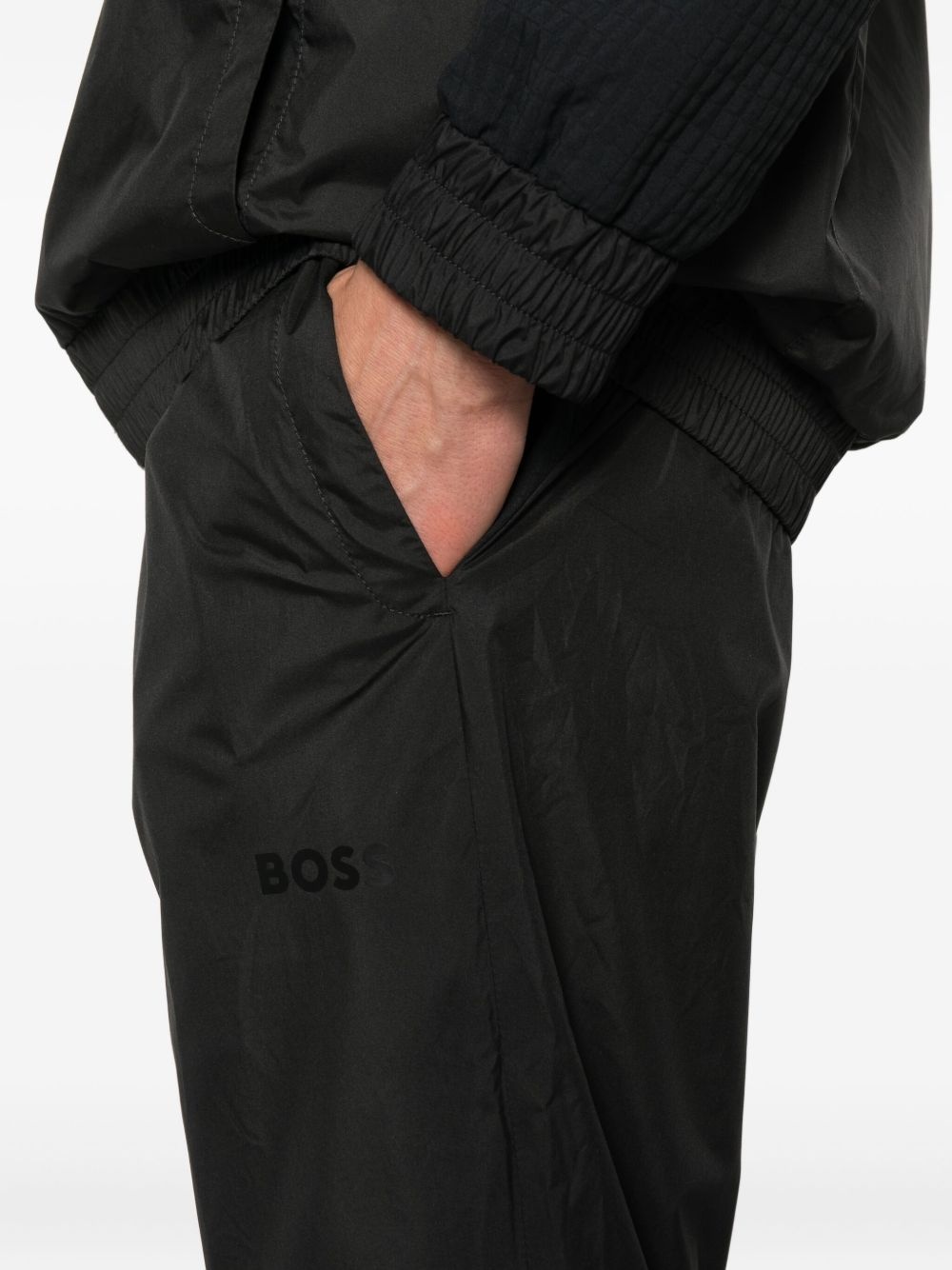 panelled zip-fastening trousers - 5