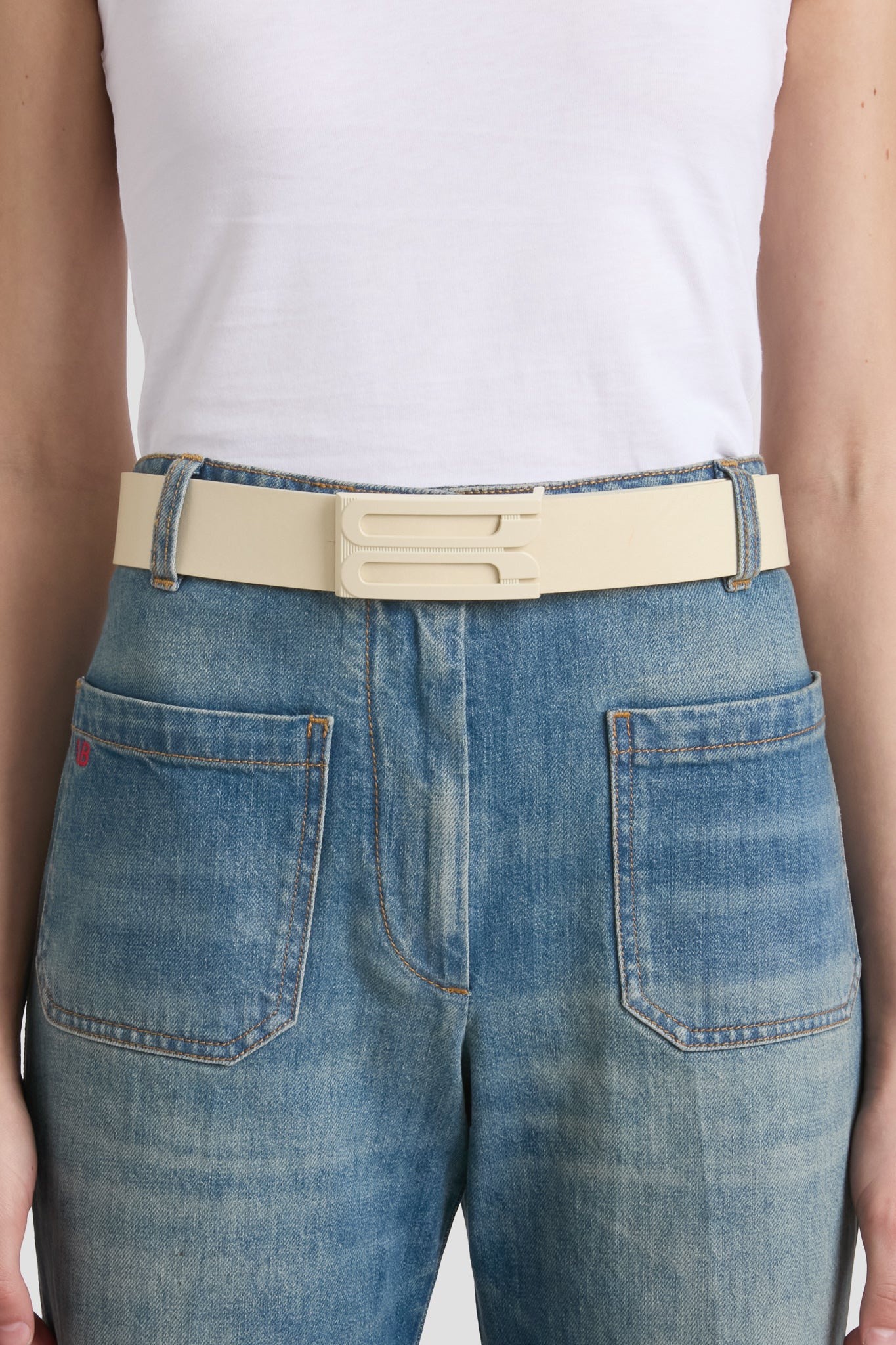 Tonal Jumbo Frame Belt In Ivory Smooth Leather - 2