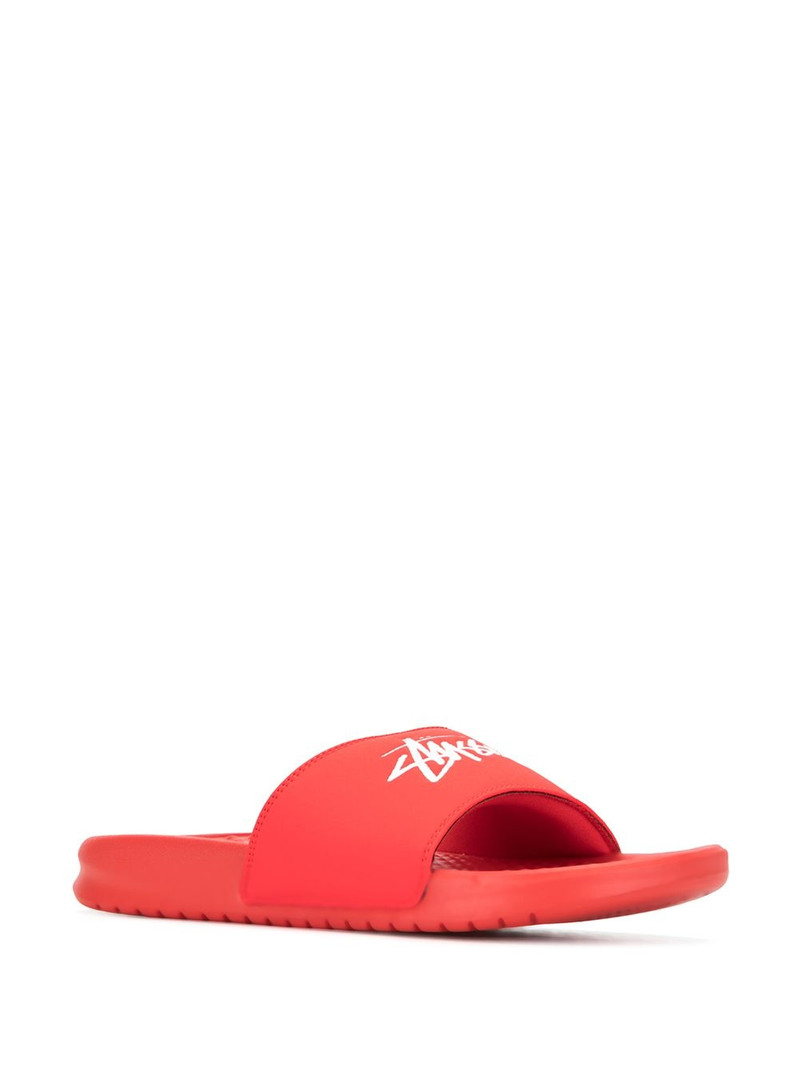 Nike Benassi "Red" outlook