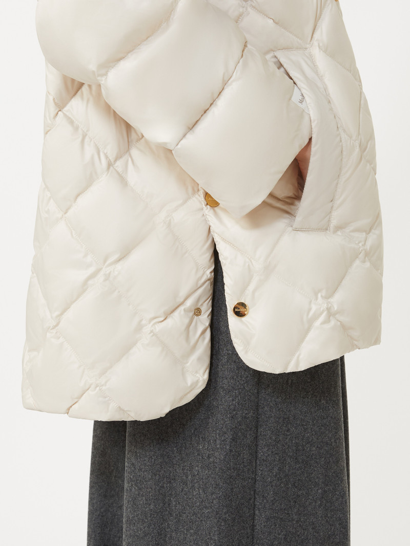 SOFTFE Padded jacket in water-repellent iridescent fabric 5