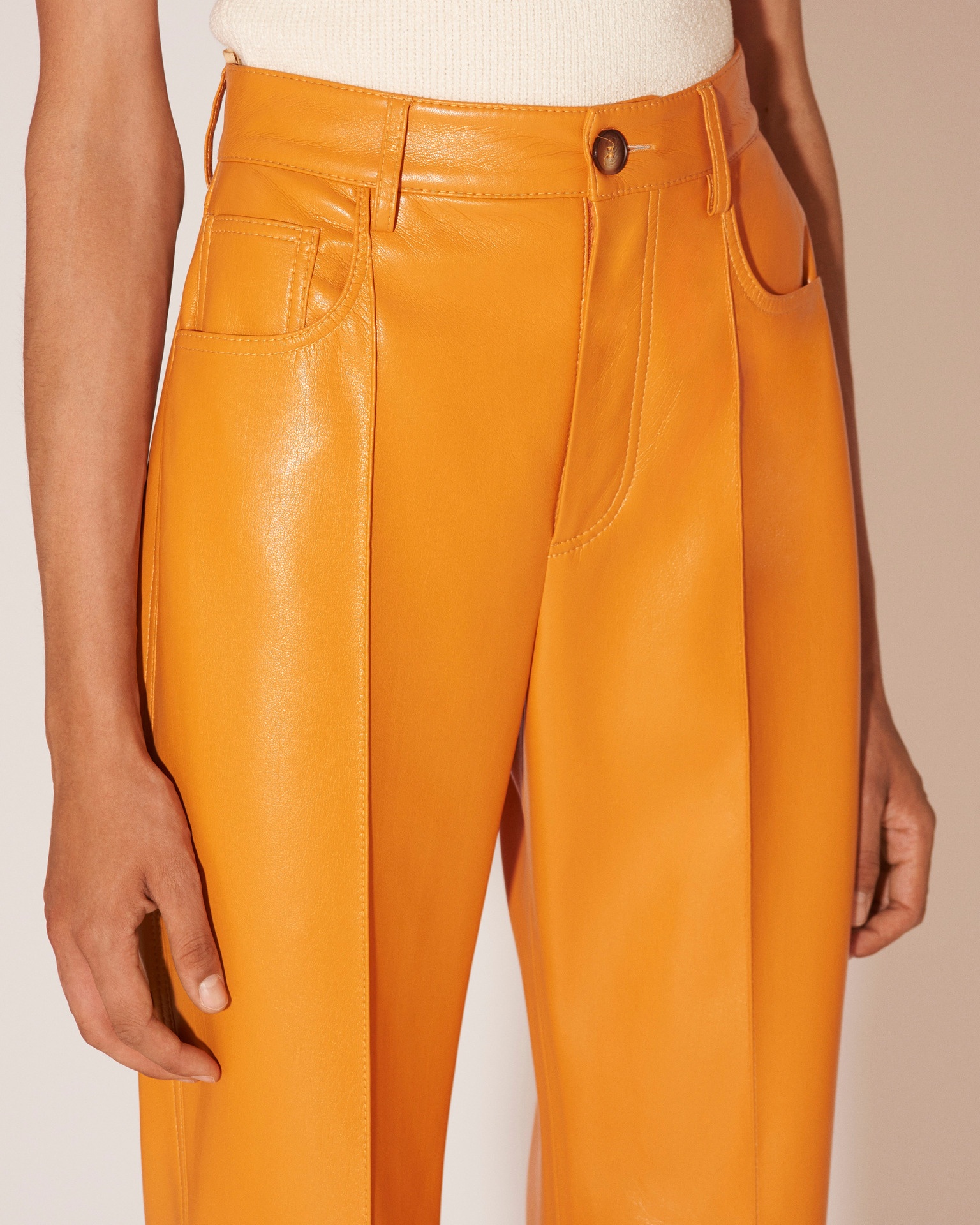 ZOEY - Vegan leather pleated pants - Orange - 5