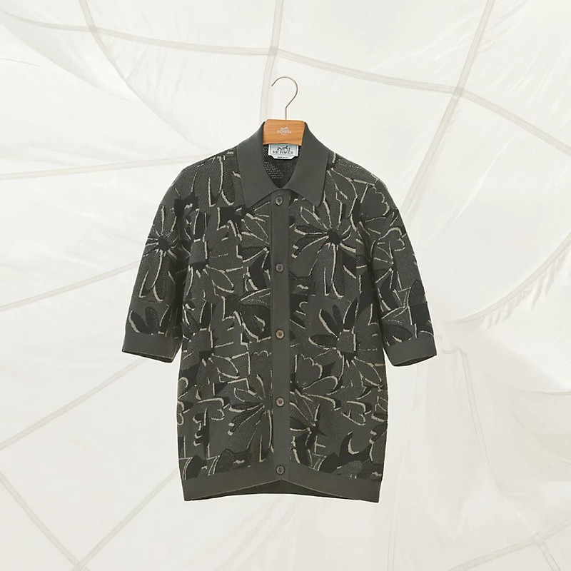 Boxy fit shirt with capri collar 4