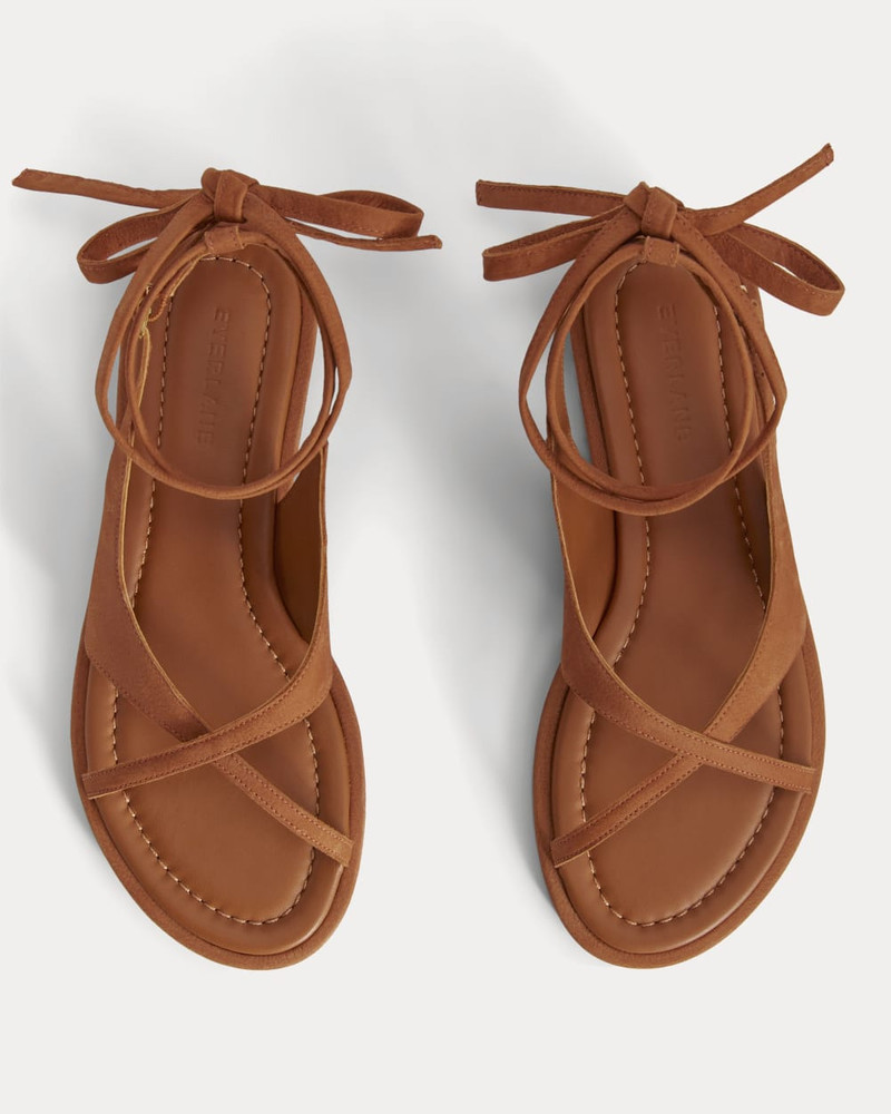 EVERLANE THE LEATHER CRISSCROSS SANDAL outlook
