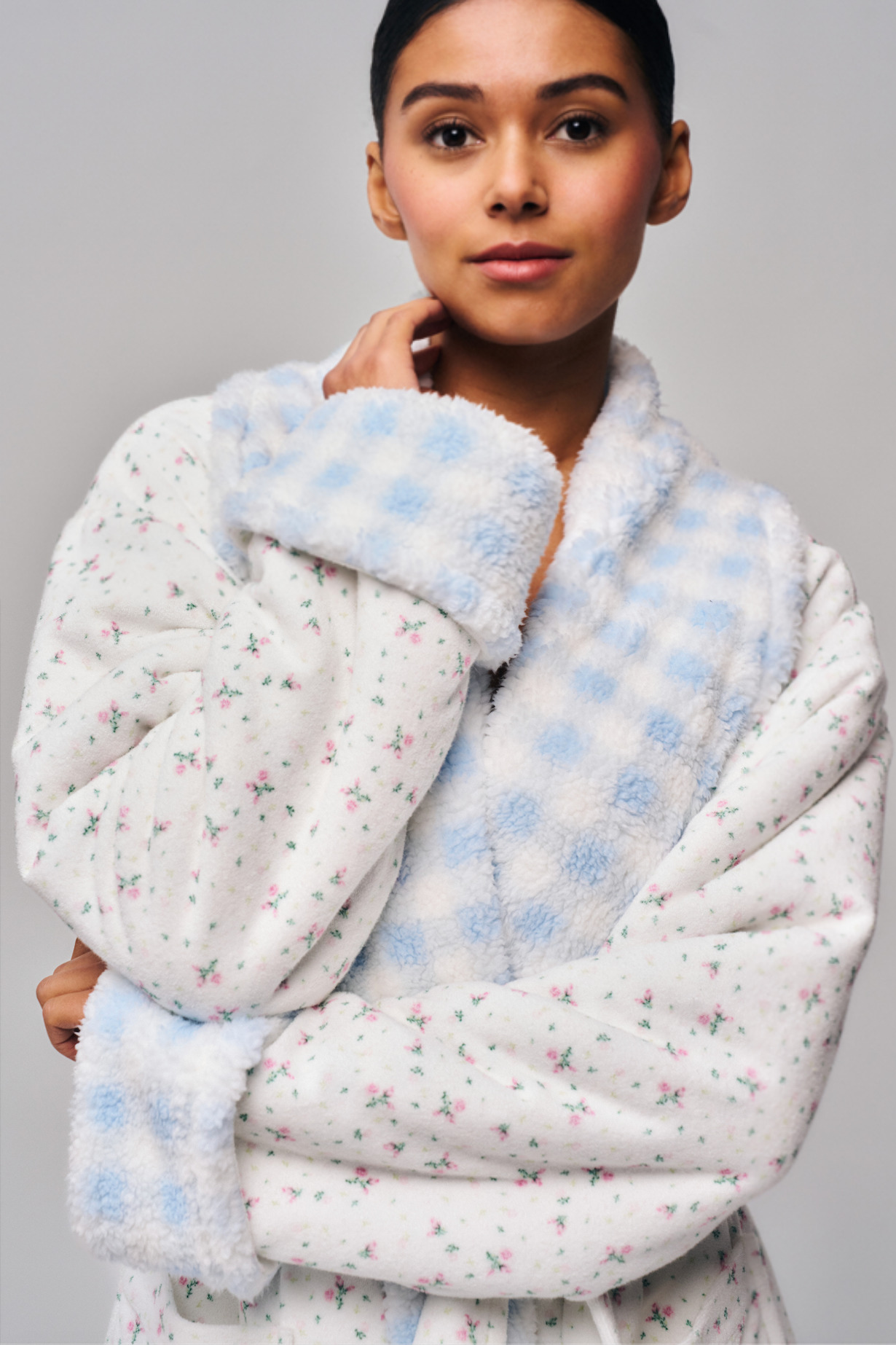 COZY CLOUD REVERSIBLE ROBE - 6