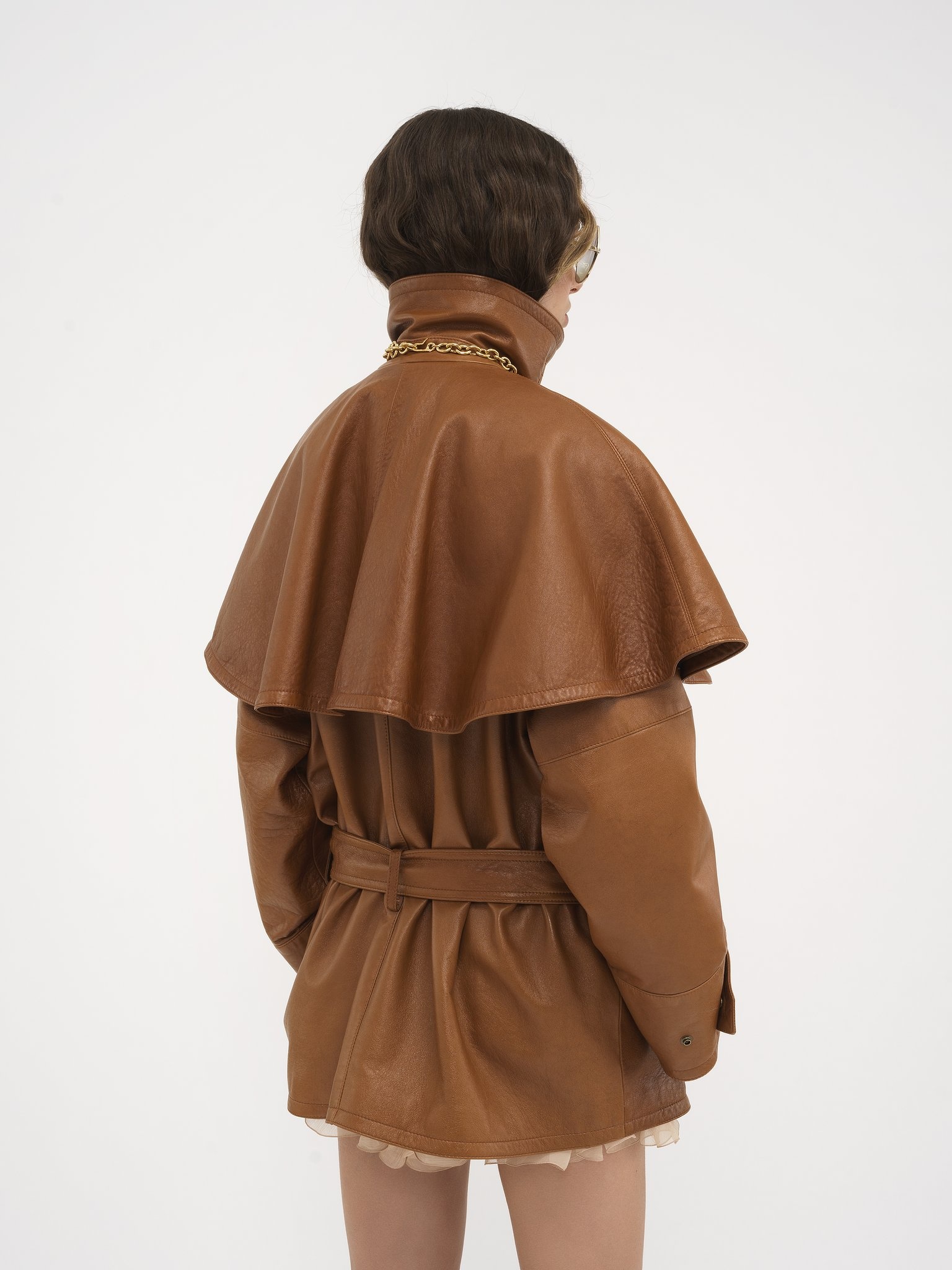SHORT CAPE TRENCH COAT IN SOFT GLOSSY LEATHER - 6