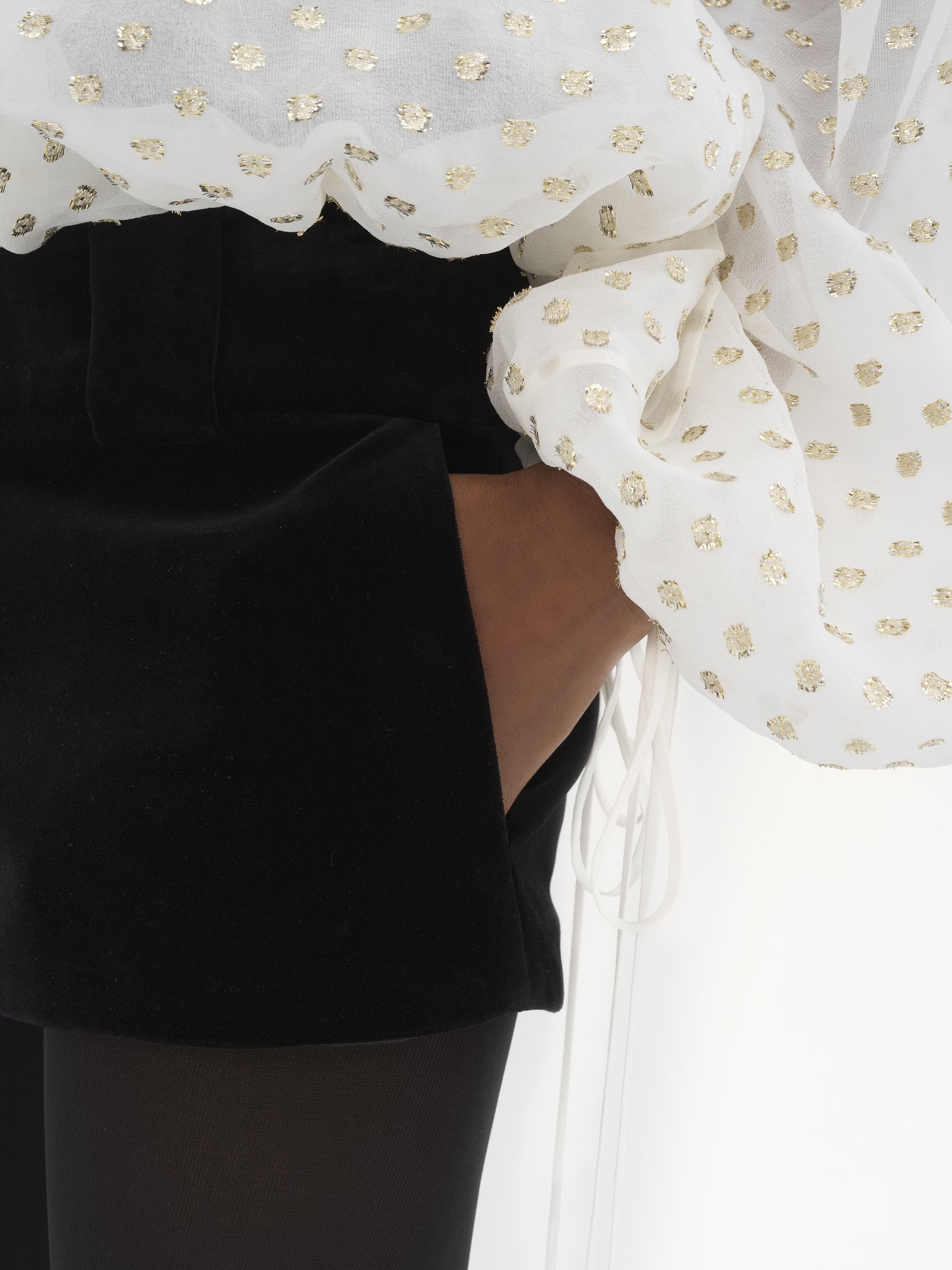 TAILORED MINI SHORTS IN VELVET - 6