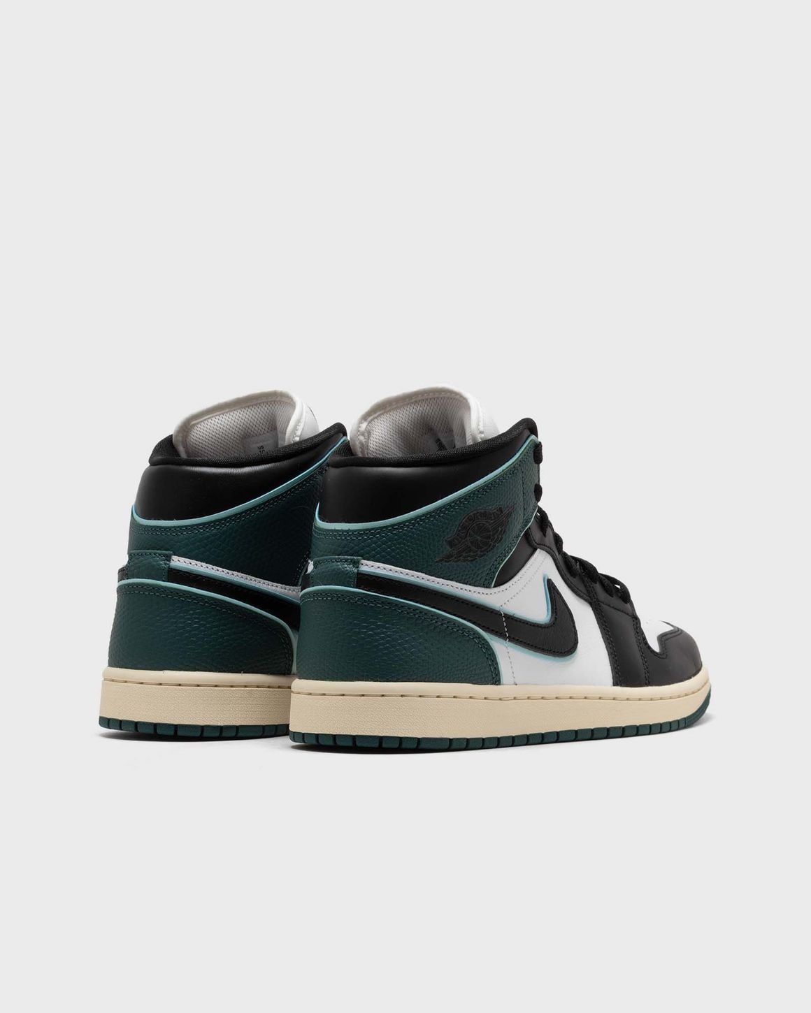 WMNS AIR JORDAN 1 MID SE - 4