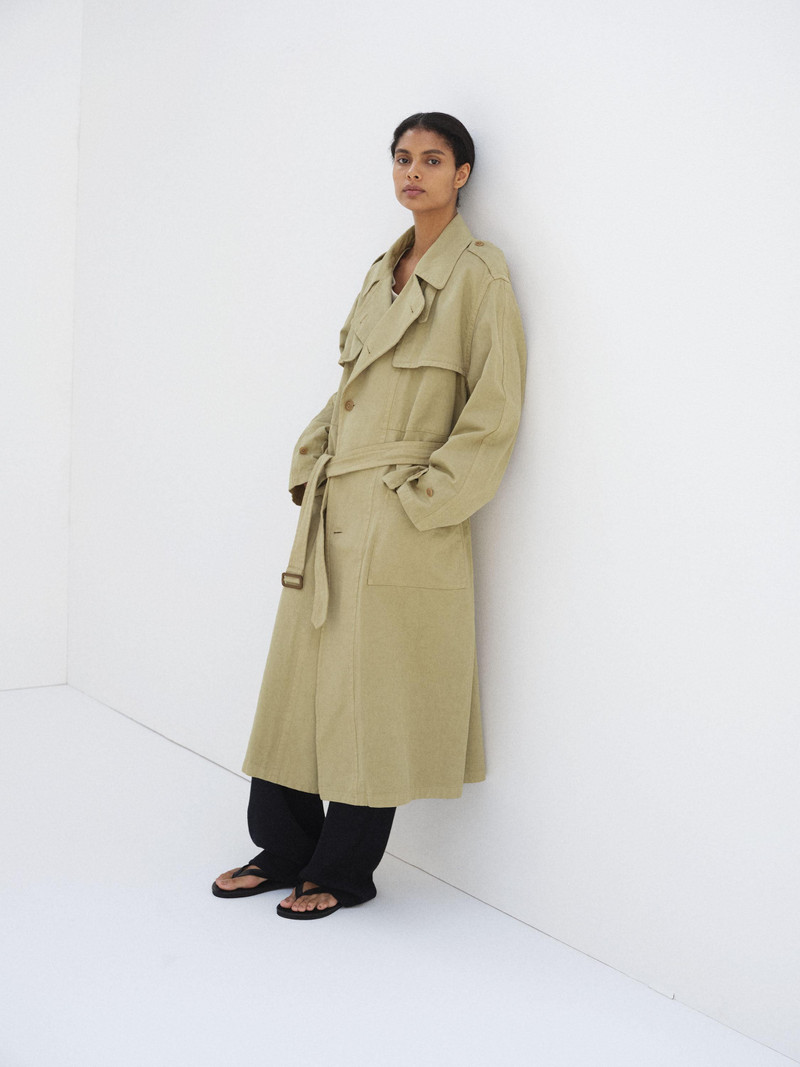 AURALEE GARMENT-DYED TEXTURED CHINO COAT outlook