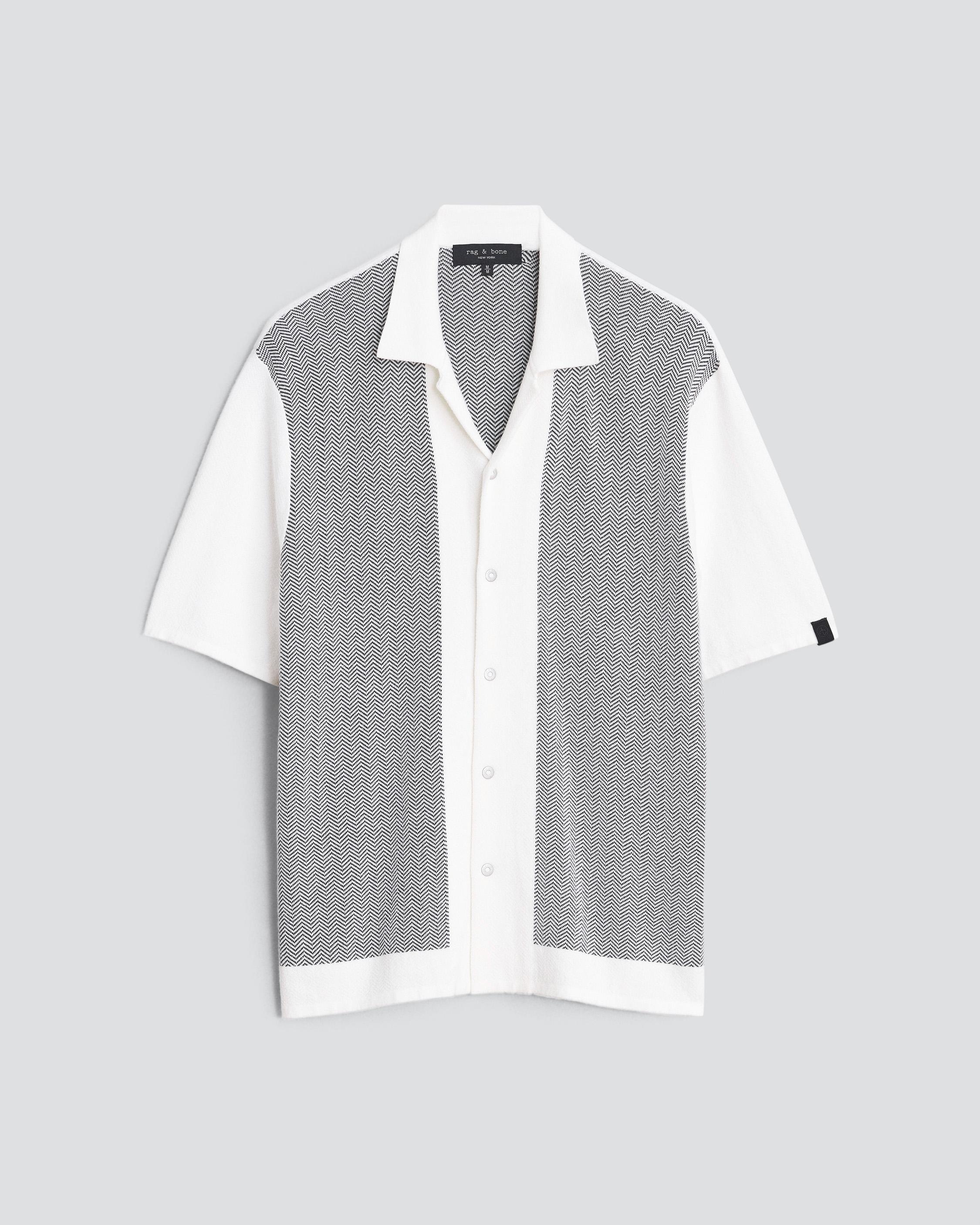 Avery Herringbone Snap Front Shirt
Classic Fit Shirt - 1