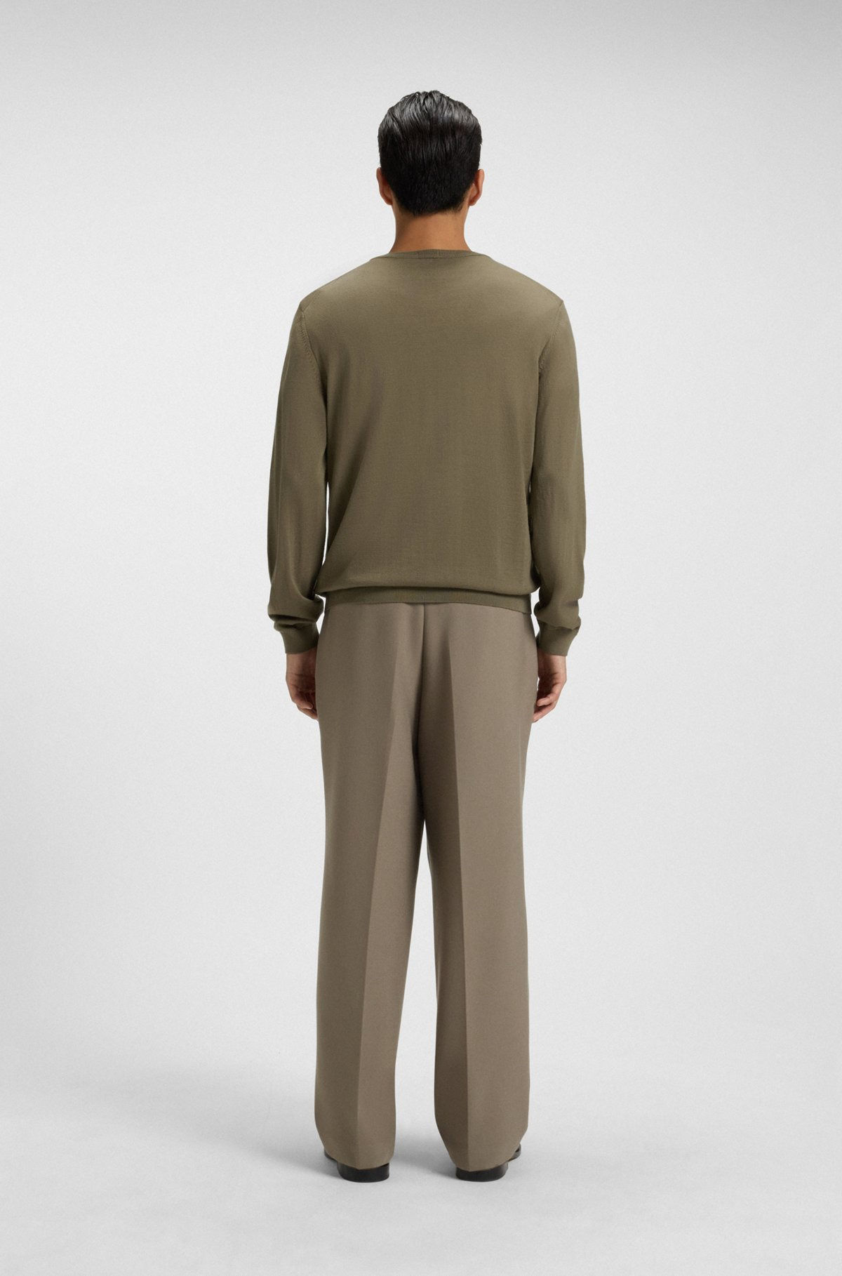 SLIM-FIT SWEATER IN MERINO WOOL WITH CREW NECKLINE - 5