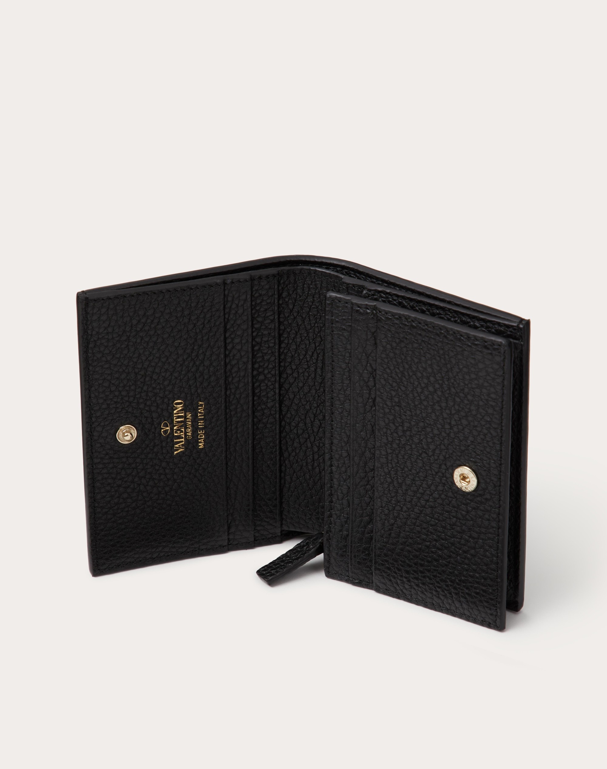 SMALL ROCKSTUD GRAINY CALFSKIN WALLET - 5