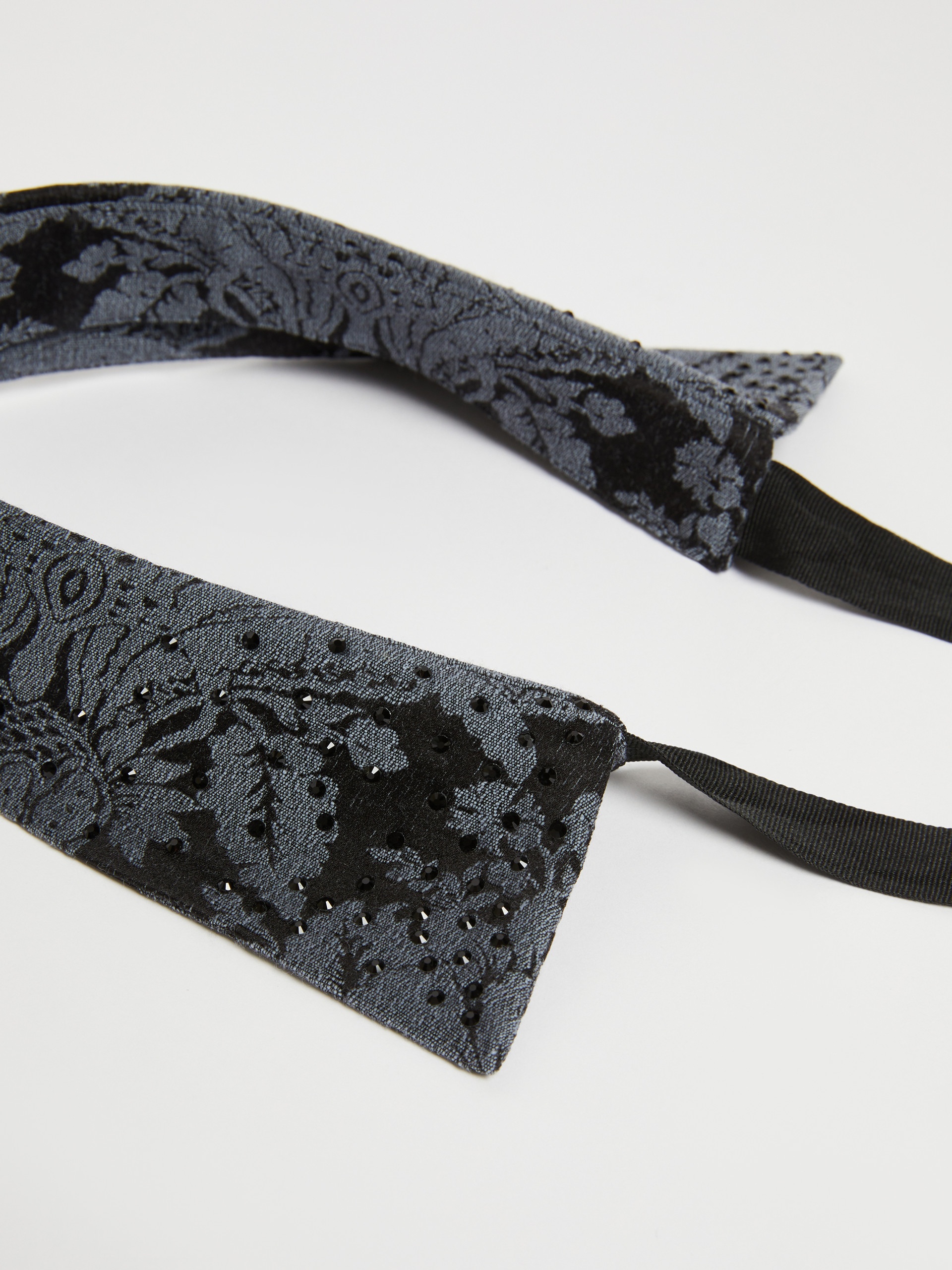 FIONDA Wool collar with tie - 2