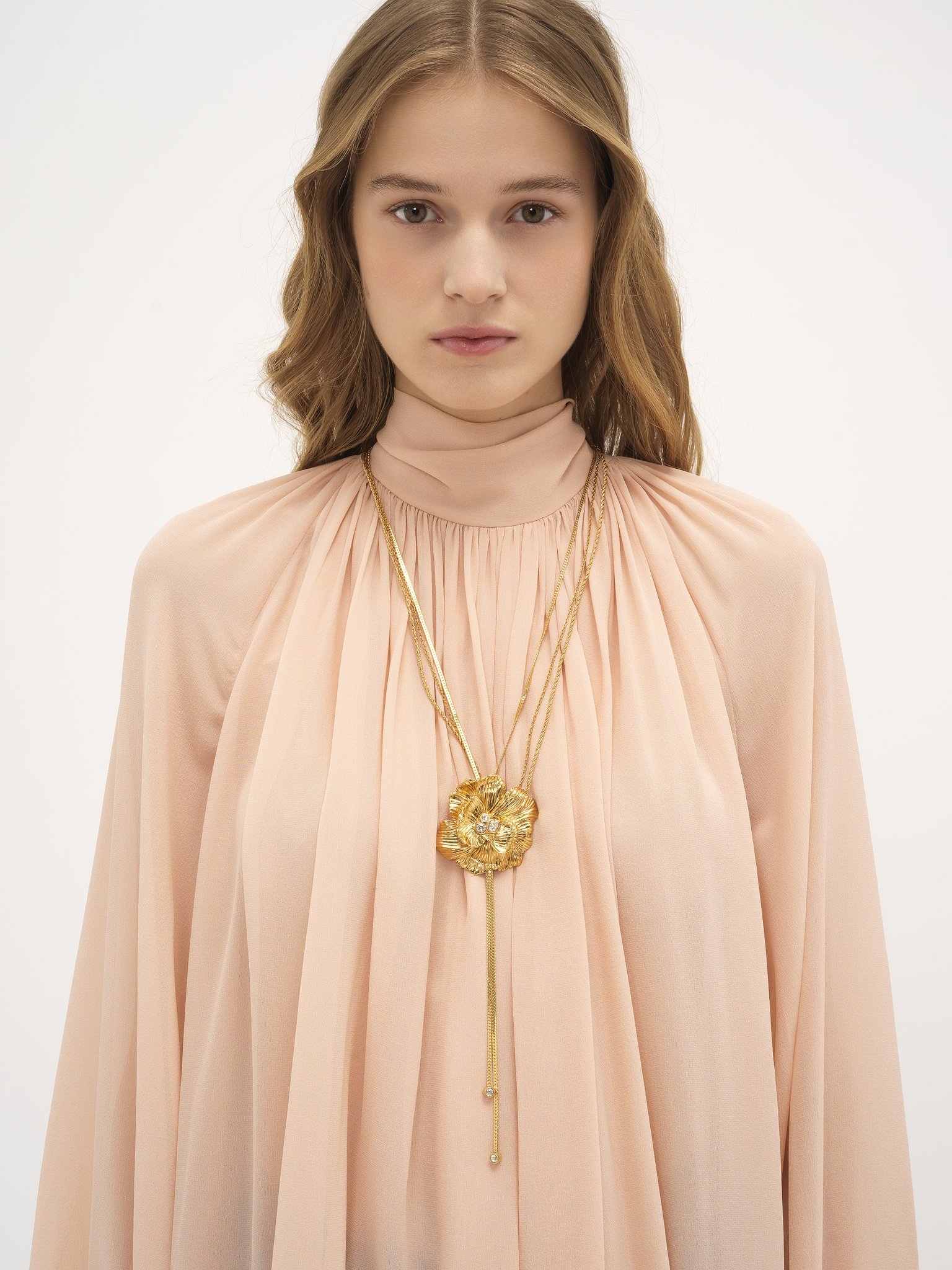 THE CHLOÉ FLOWERS NECKLACE - 4
