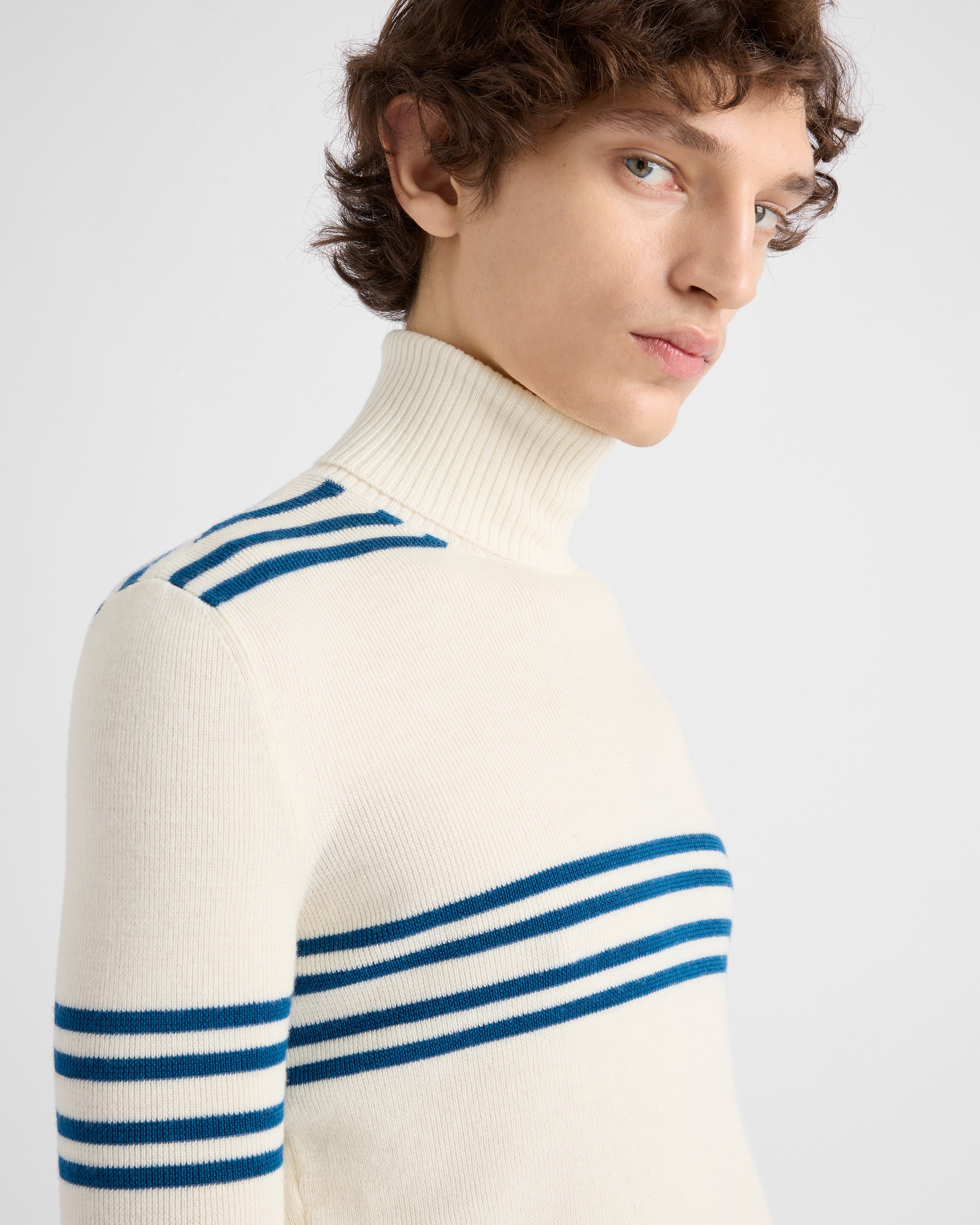 Wool turtleneck - 3
