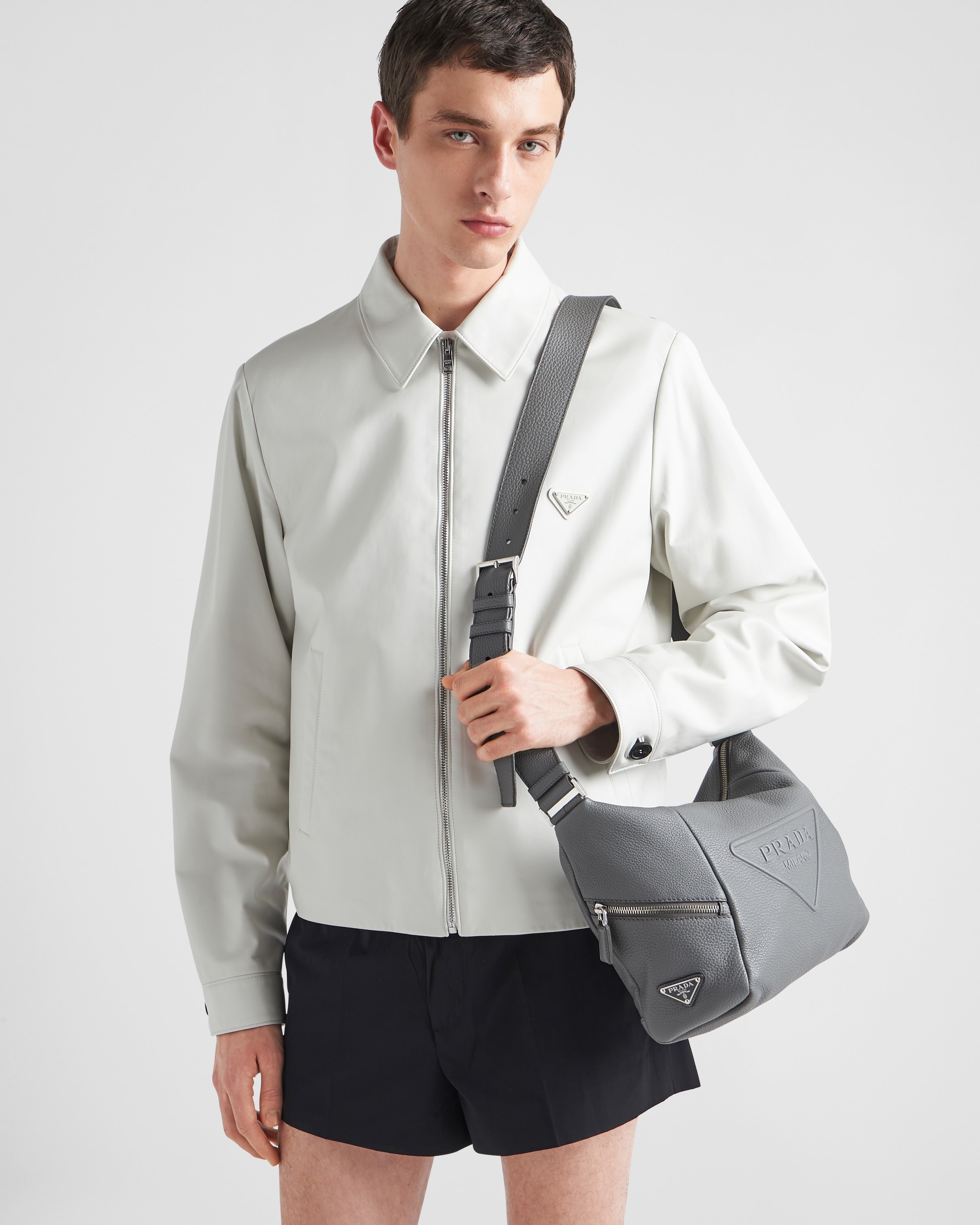 Leather bag with shoulder strap - 8