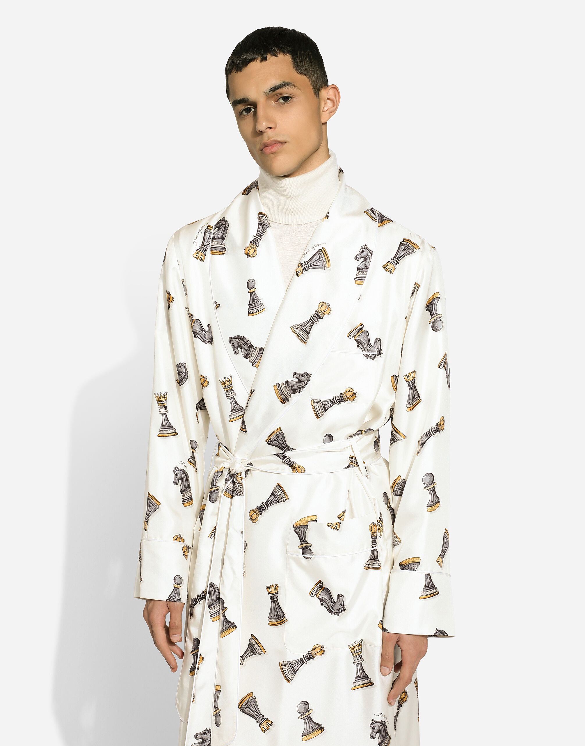 Silk twill robe with chess-piece print - 4