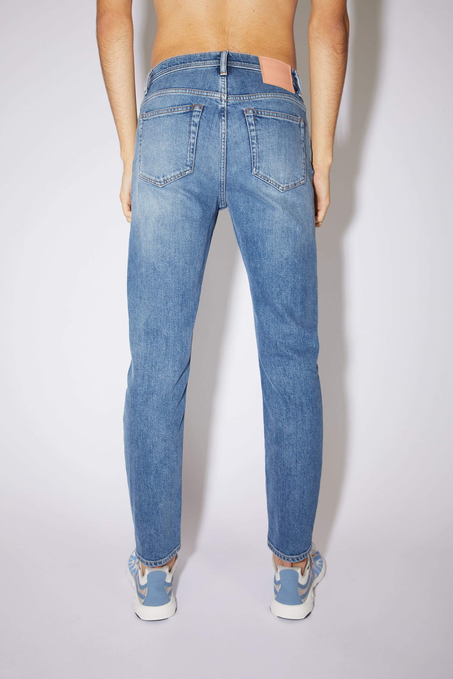 Slim tapered jeans - Mid Blue - 3