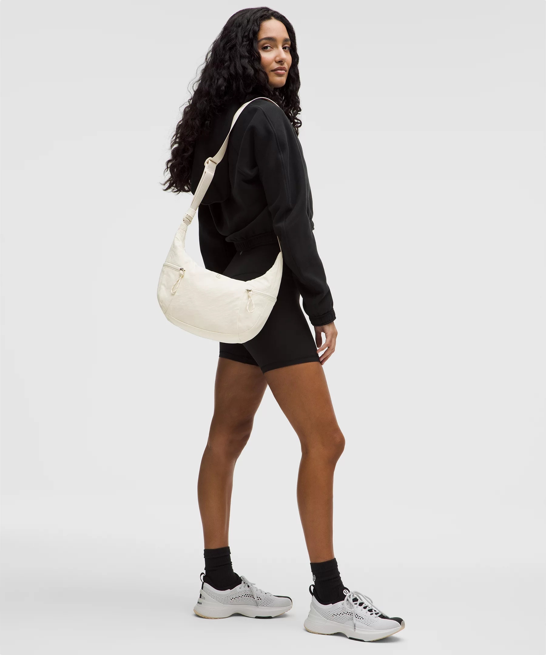 Slouchy Sling Bag 6L - 2