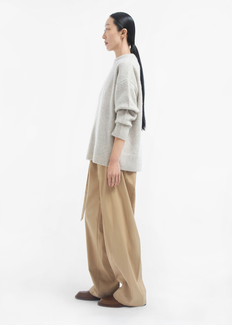 Boyfriend Sweater in Cashmere 3