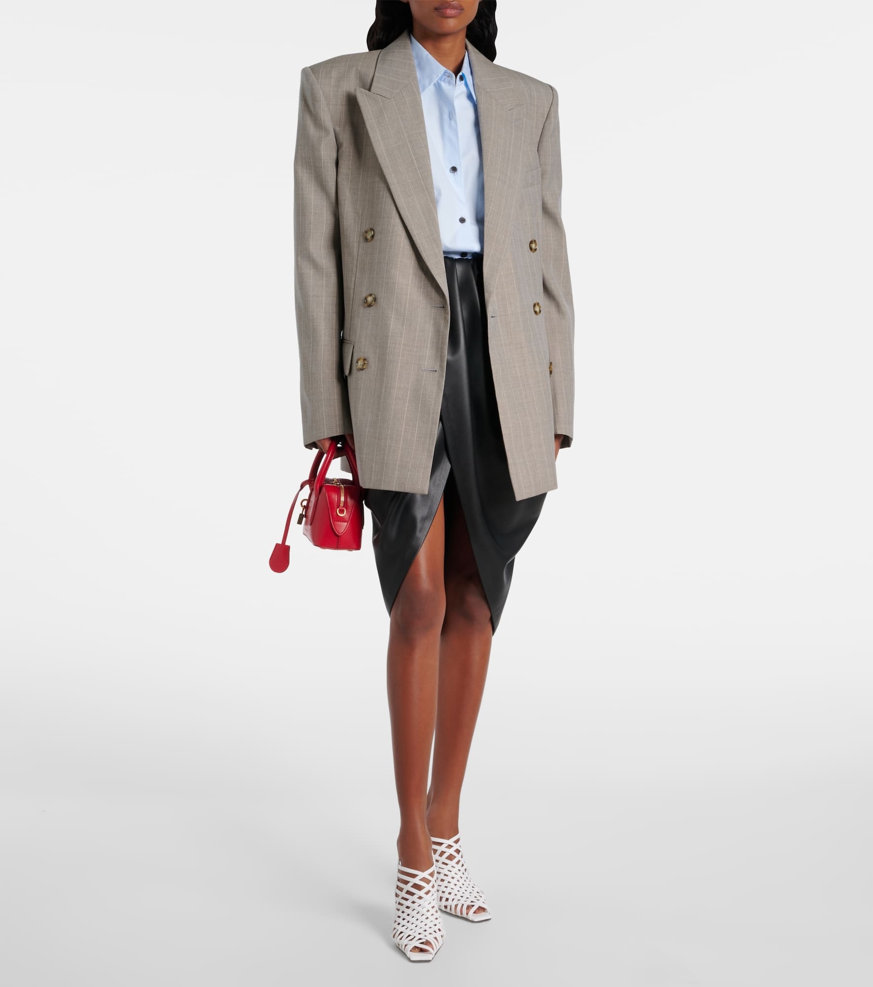 Oversized double-breasted wool blazer - 2