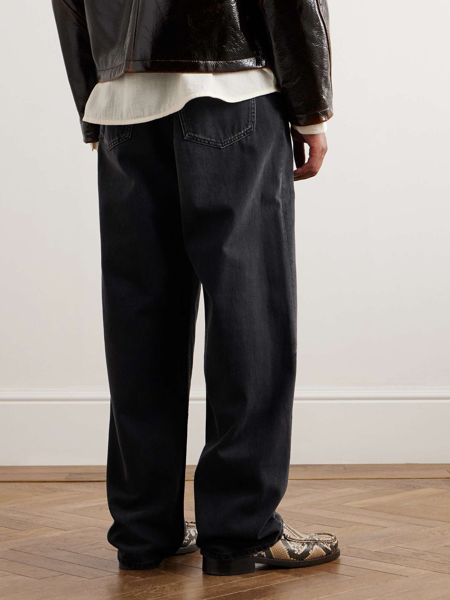 Straight-Leg Jeans - 3