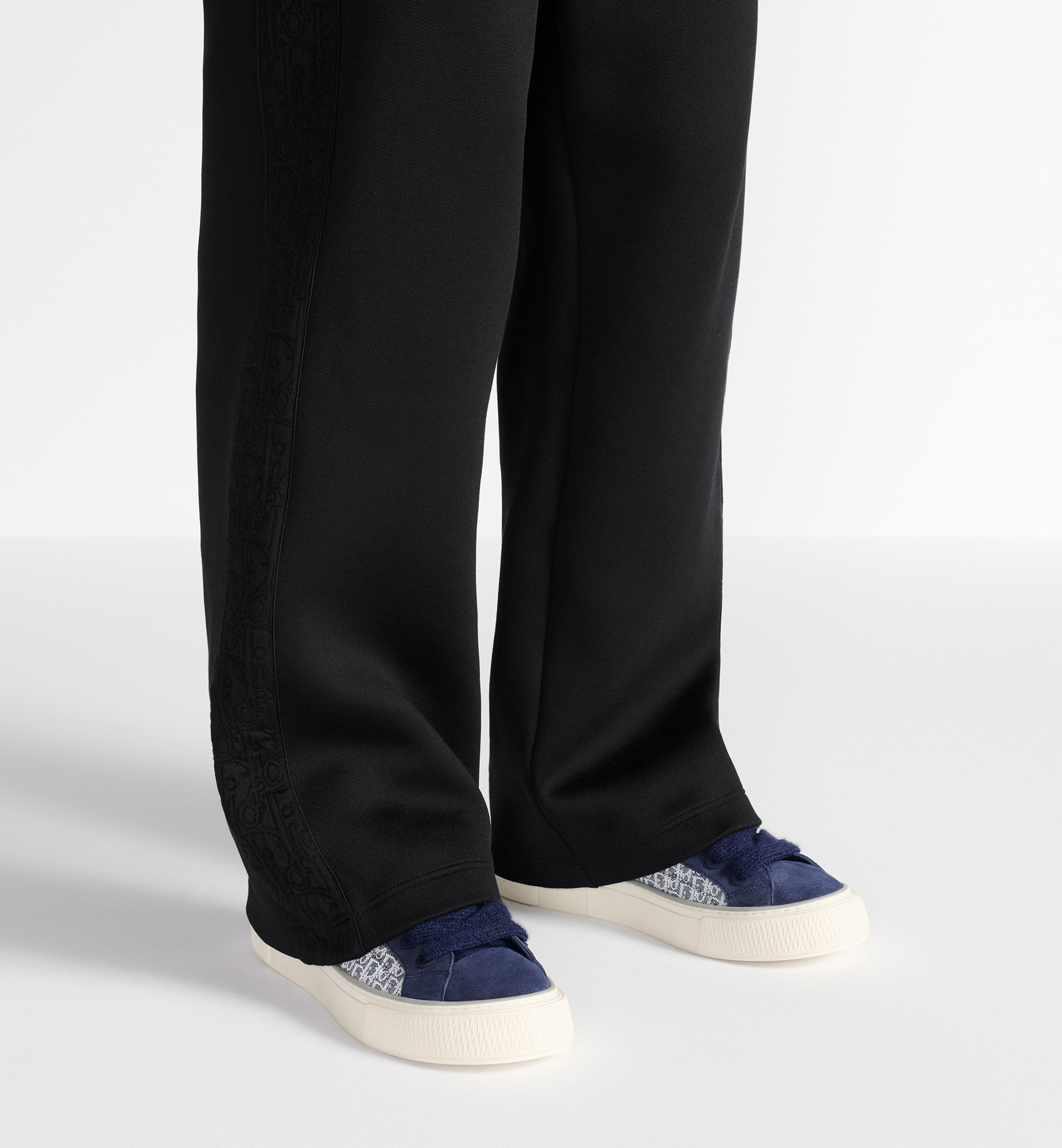 B33 Sneaker - 2