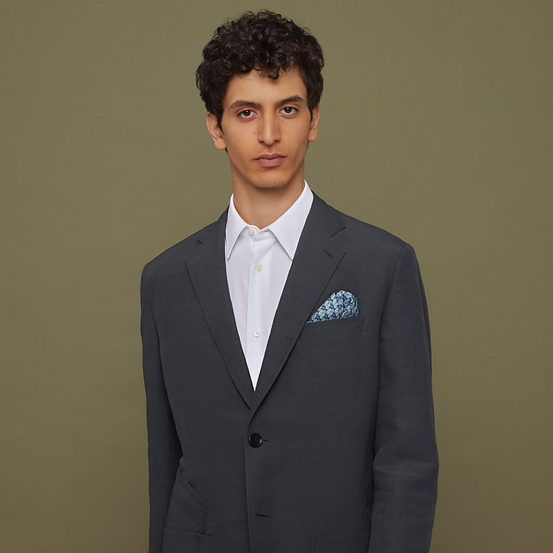 Hermès Ours au Cinema pocket square 45 outlook